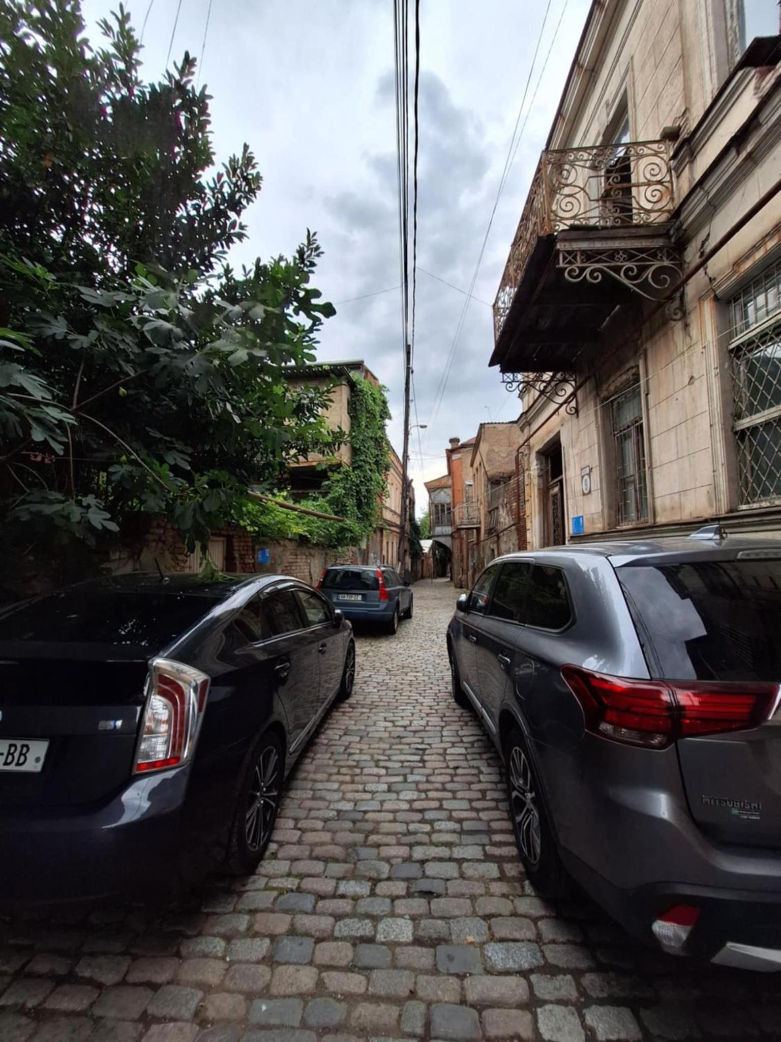 Old Tbilisi Apart Mao-Mao view 4