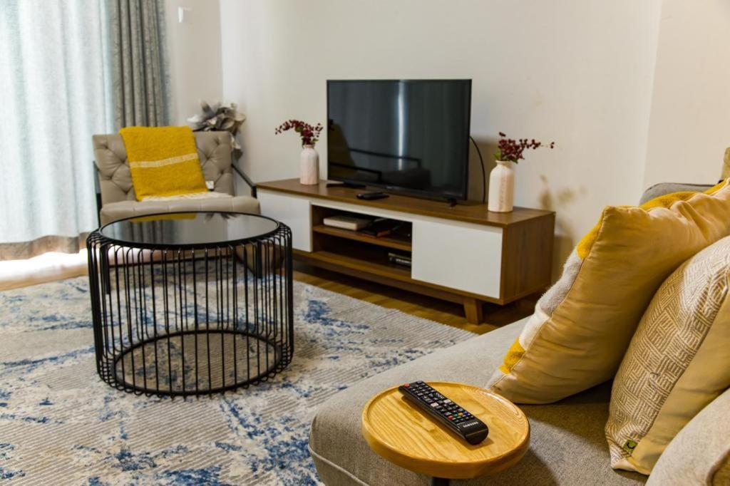 Calm Place at Mi Vida garden city -2 bedroom view 2