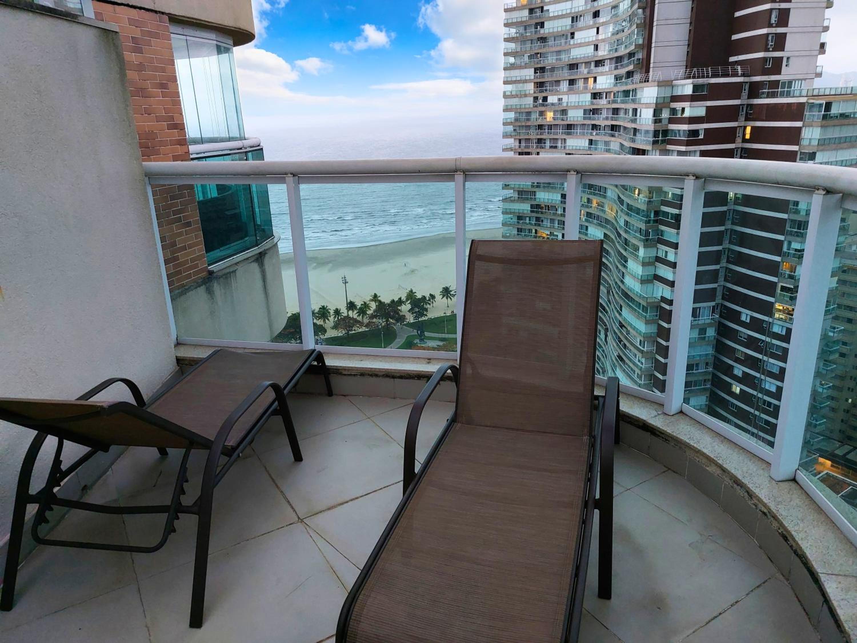 Book Santos Unique 2701 Jacuzzi & Vista Mar Duplex