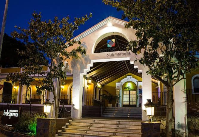 Apartamento Lujo en complejo ALanda Club Marbella