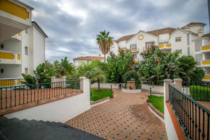 Apartamento Lujo en complejo ALanda Club Marbella