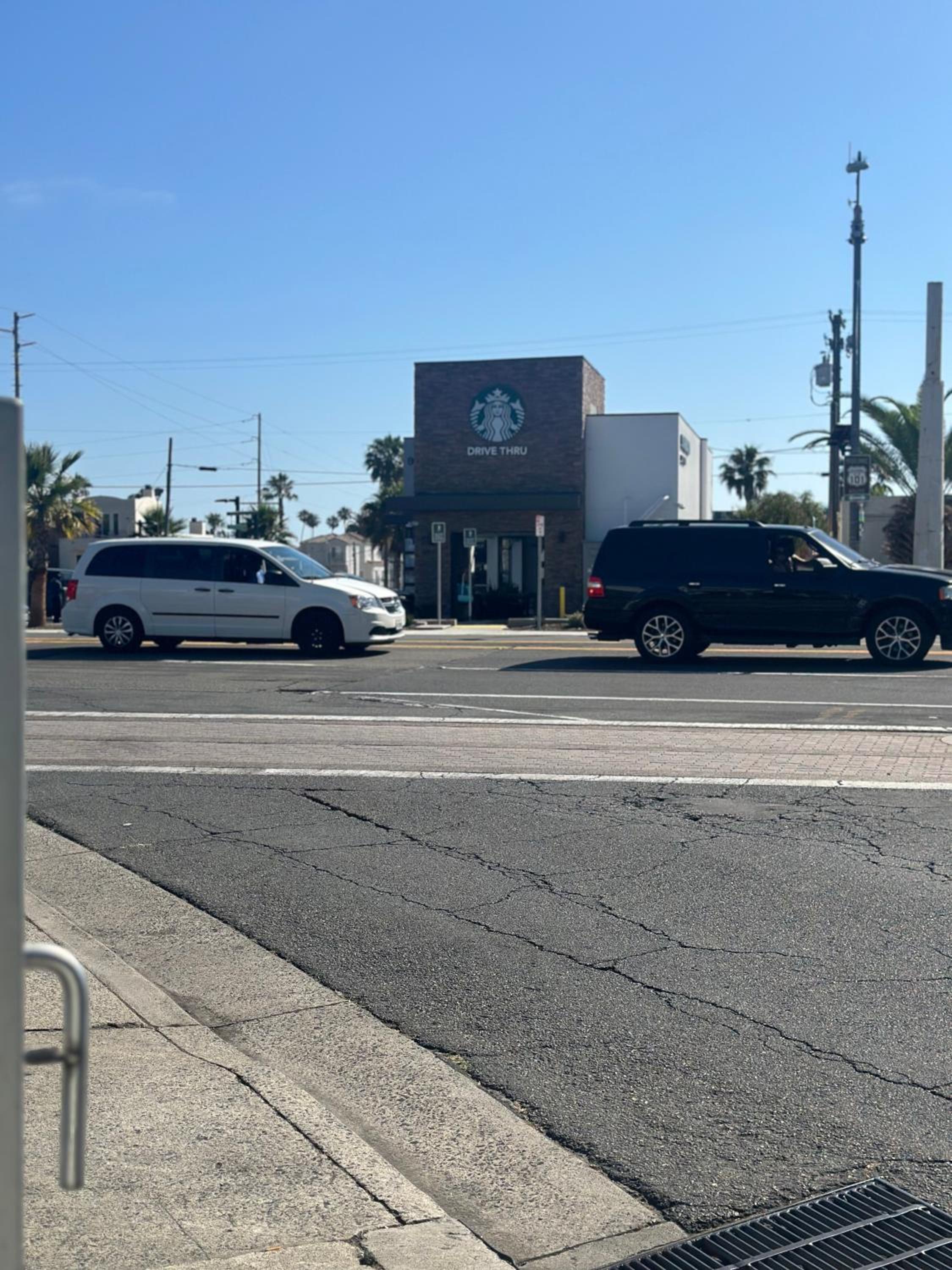 Super 8 by Wyndham Oceanside Downtown - Property Image 84
