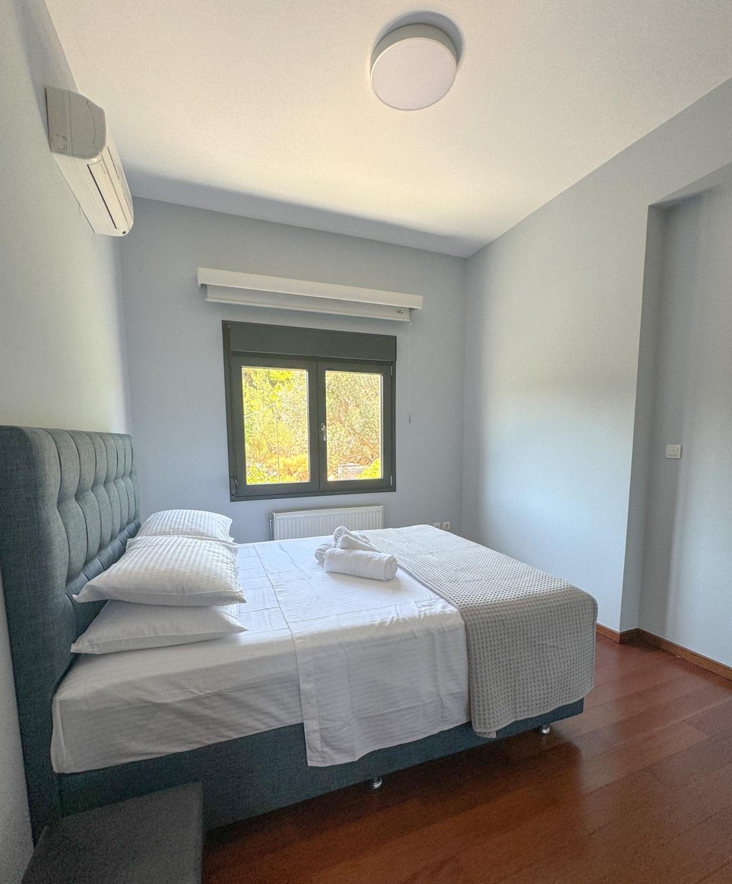 Residenza di Lusso Fast WiFi Ideal for Remote Work & Long Stays view 5