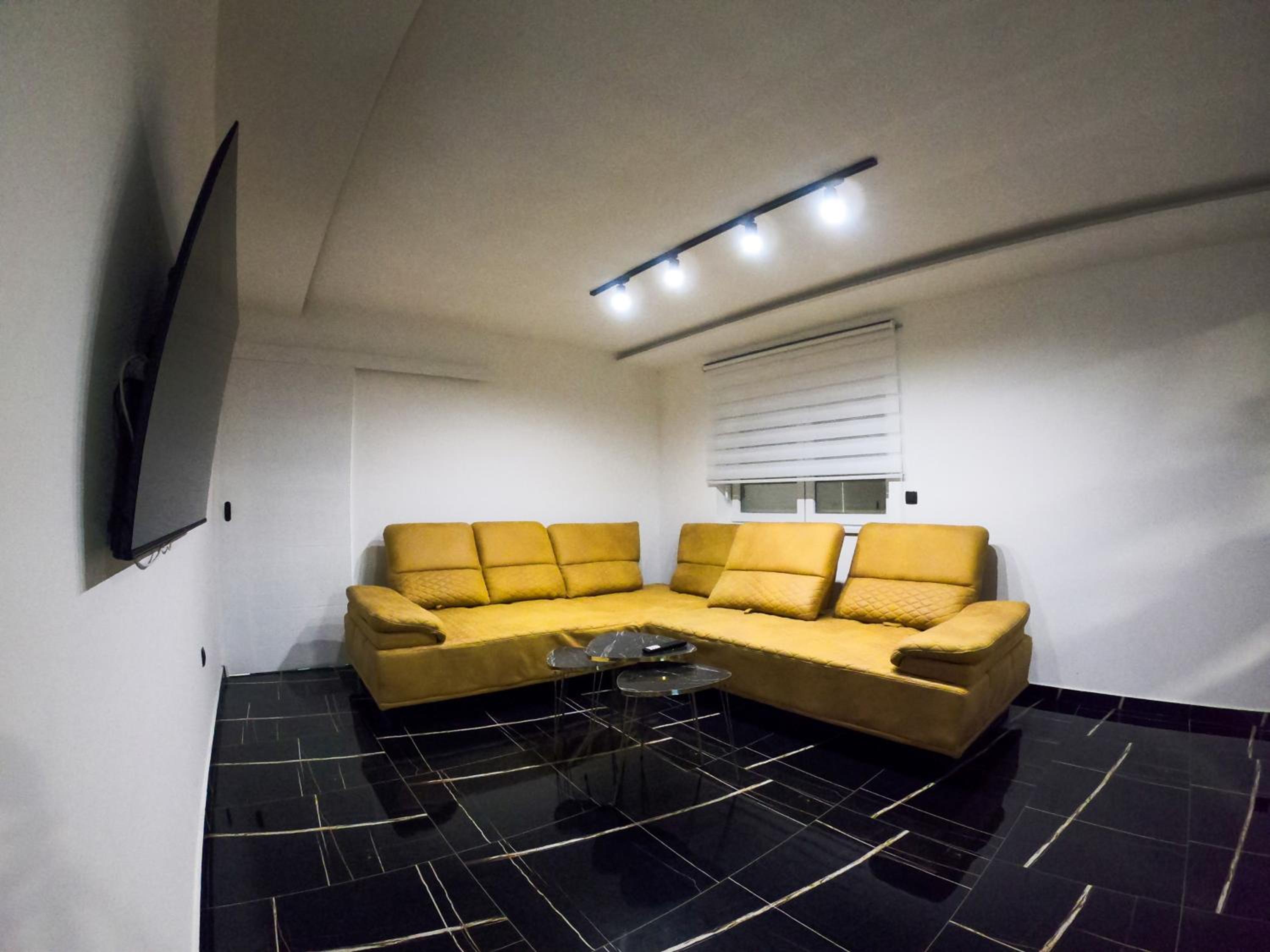 Villa XY
