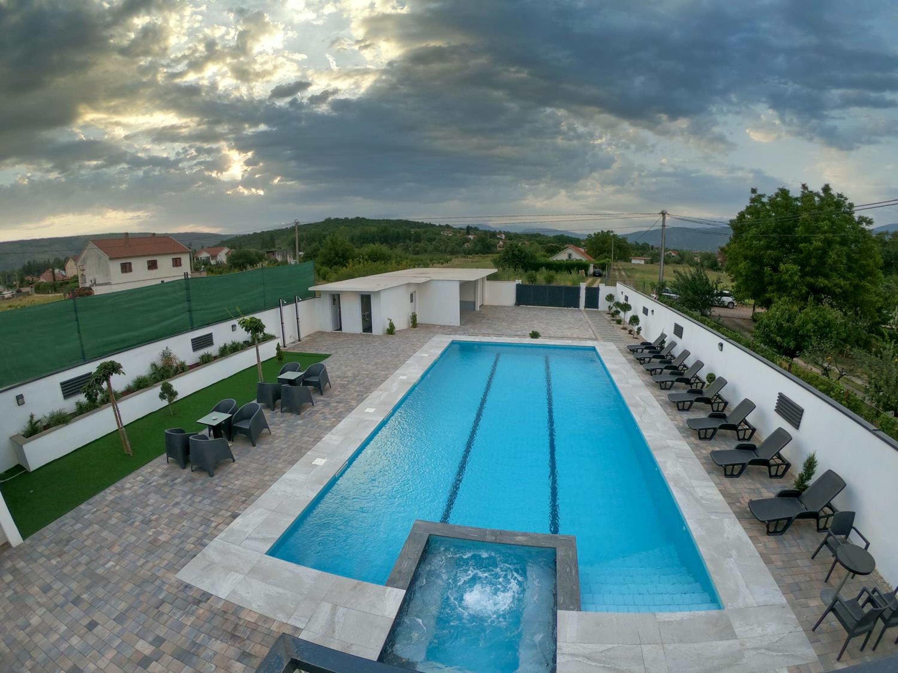 Villa XY