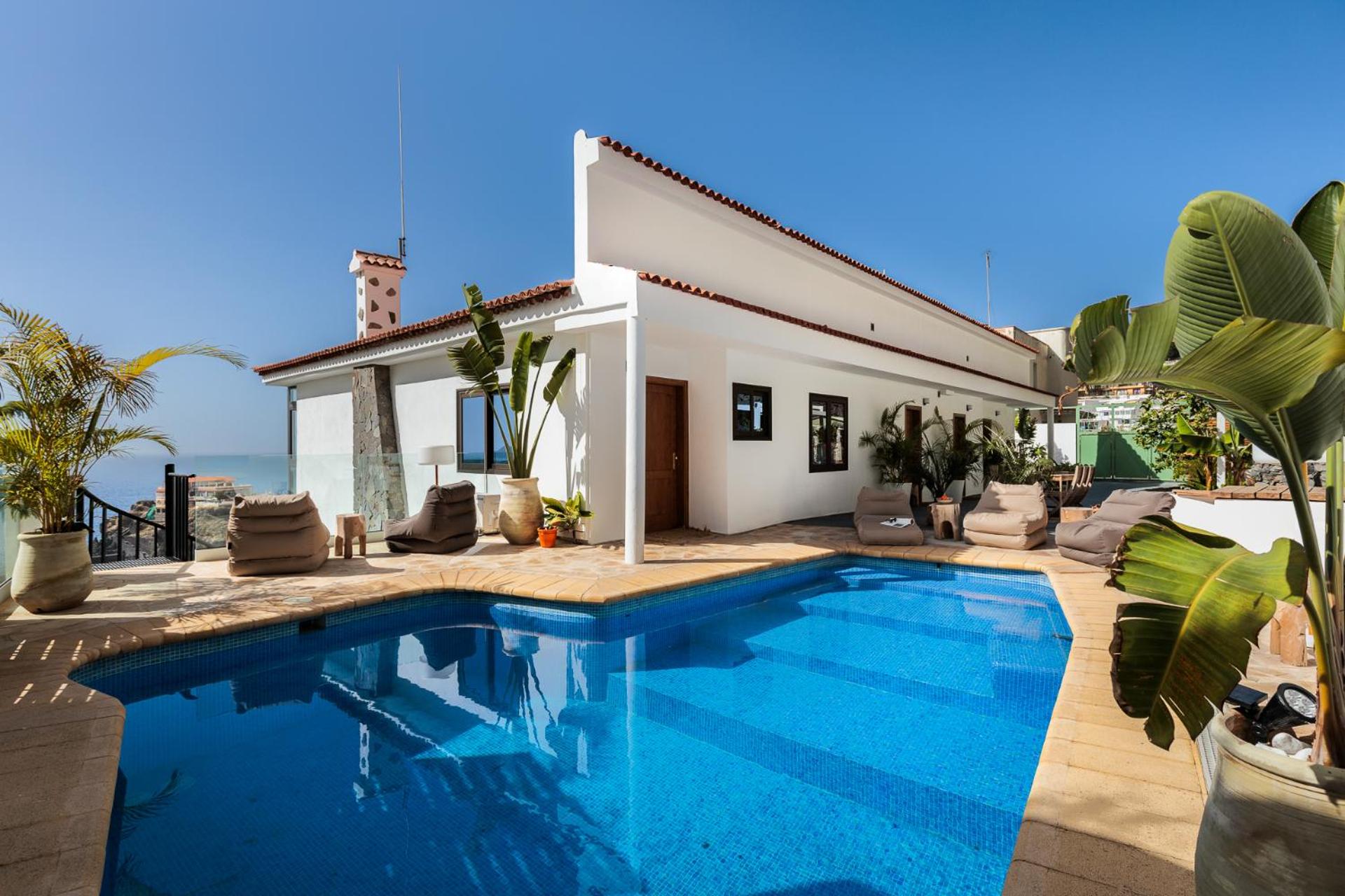 Bahía Apartments