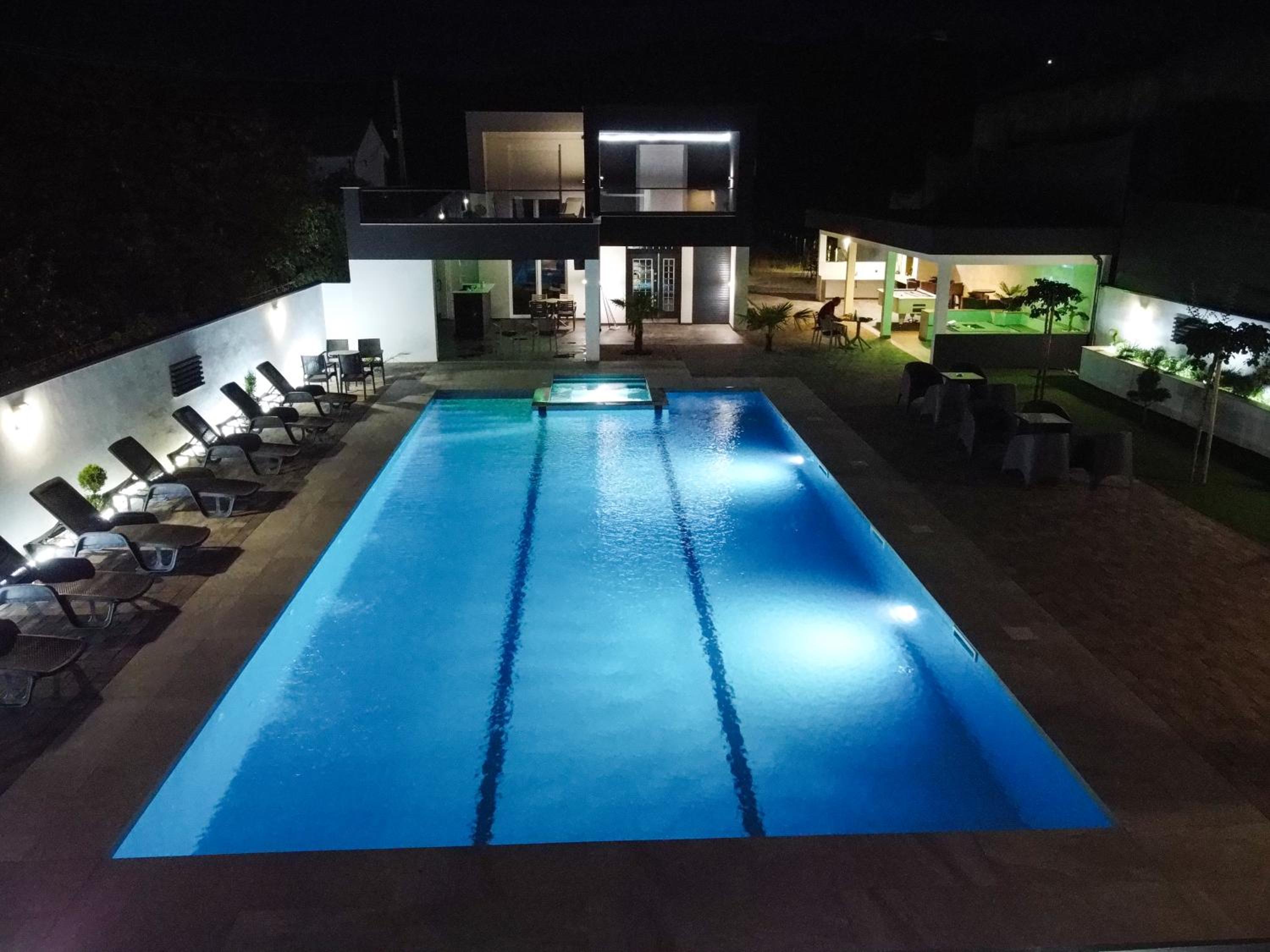 Villa XY