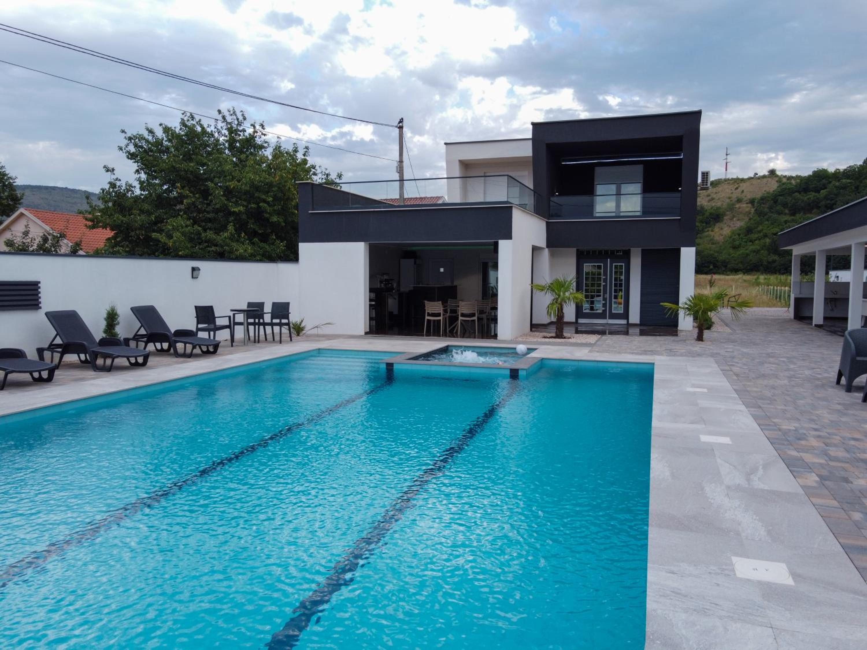 Villa XY