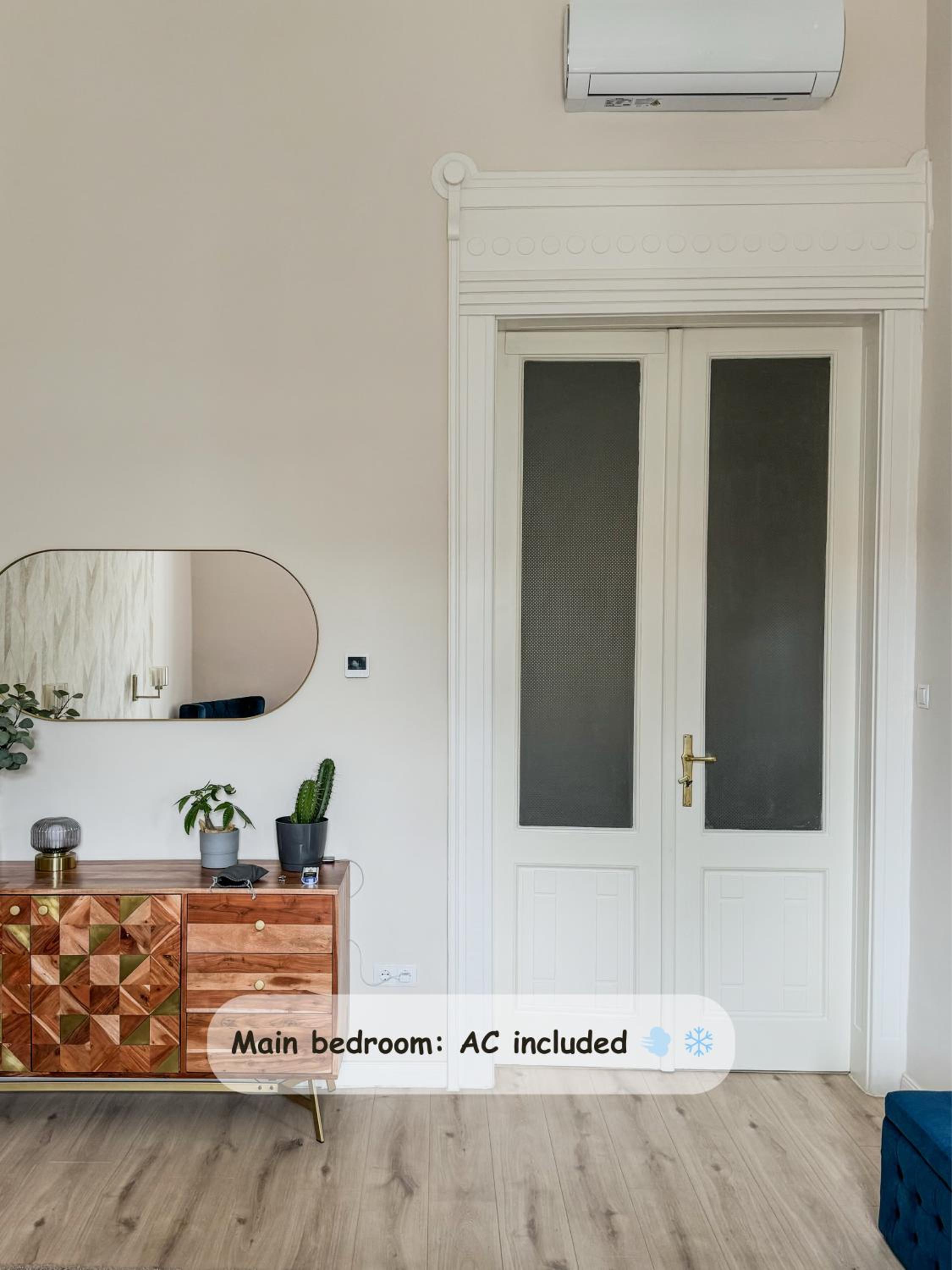 Luxury Parisian Designed 3-Bedroom Gem in Heart of Budapest view 5