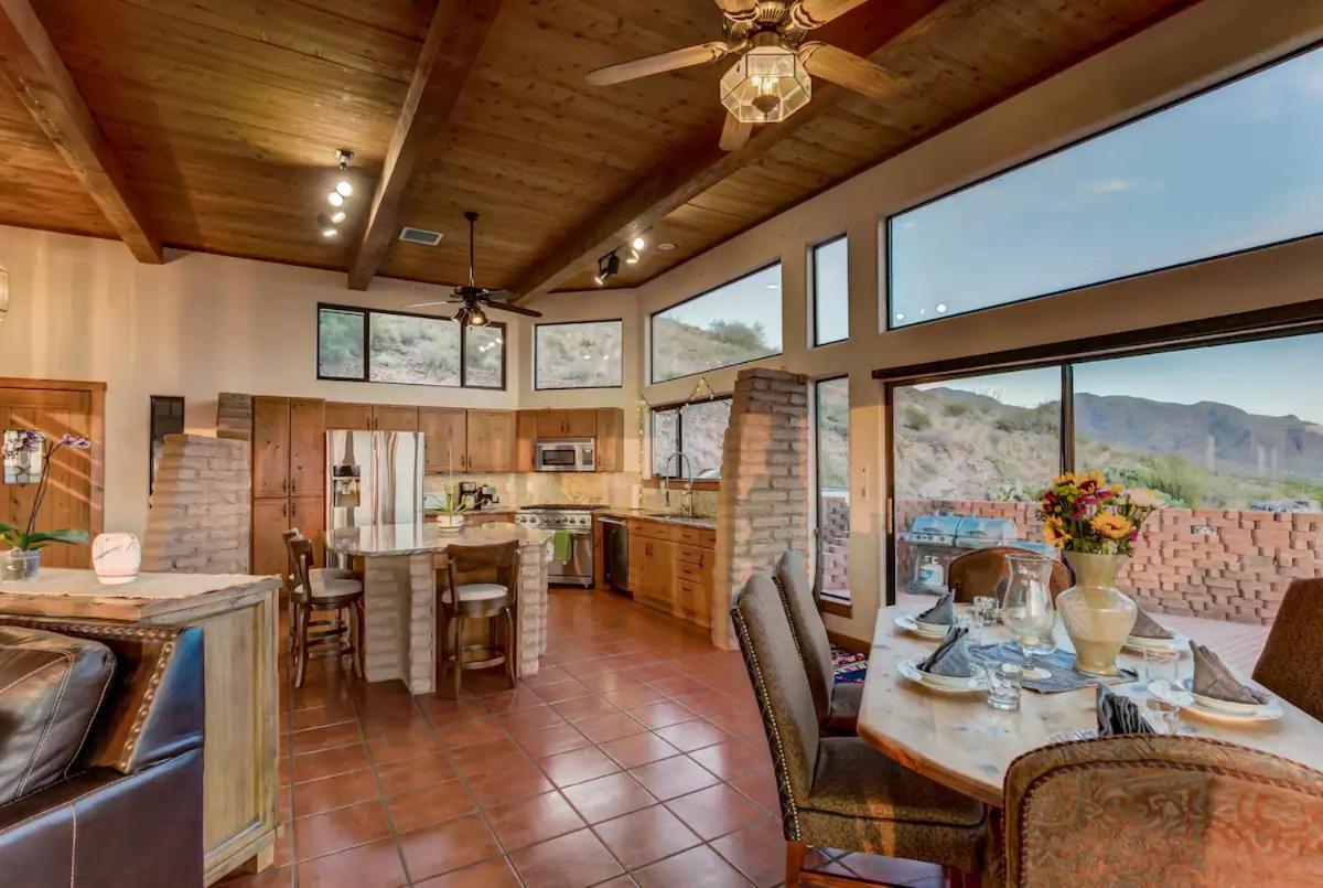 Executive Home in Soledad Canyon with amazing views view 2
