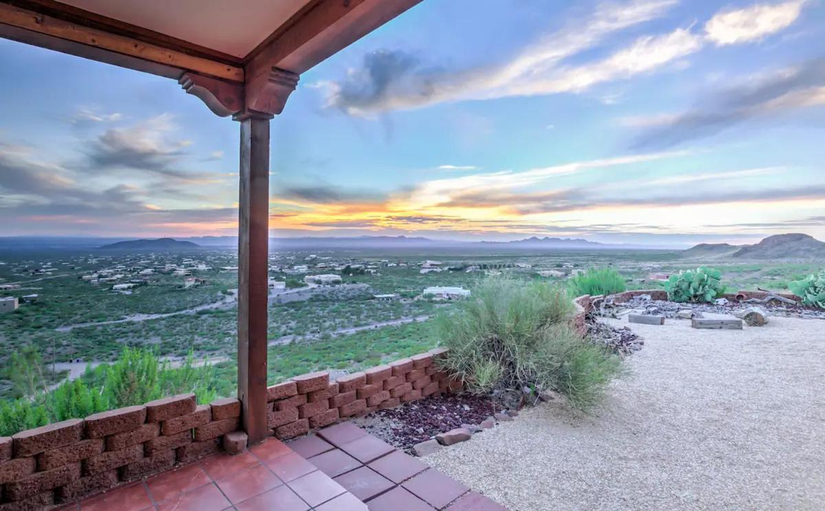 Executive Home in Soledad Canyon with amazing views view 3