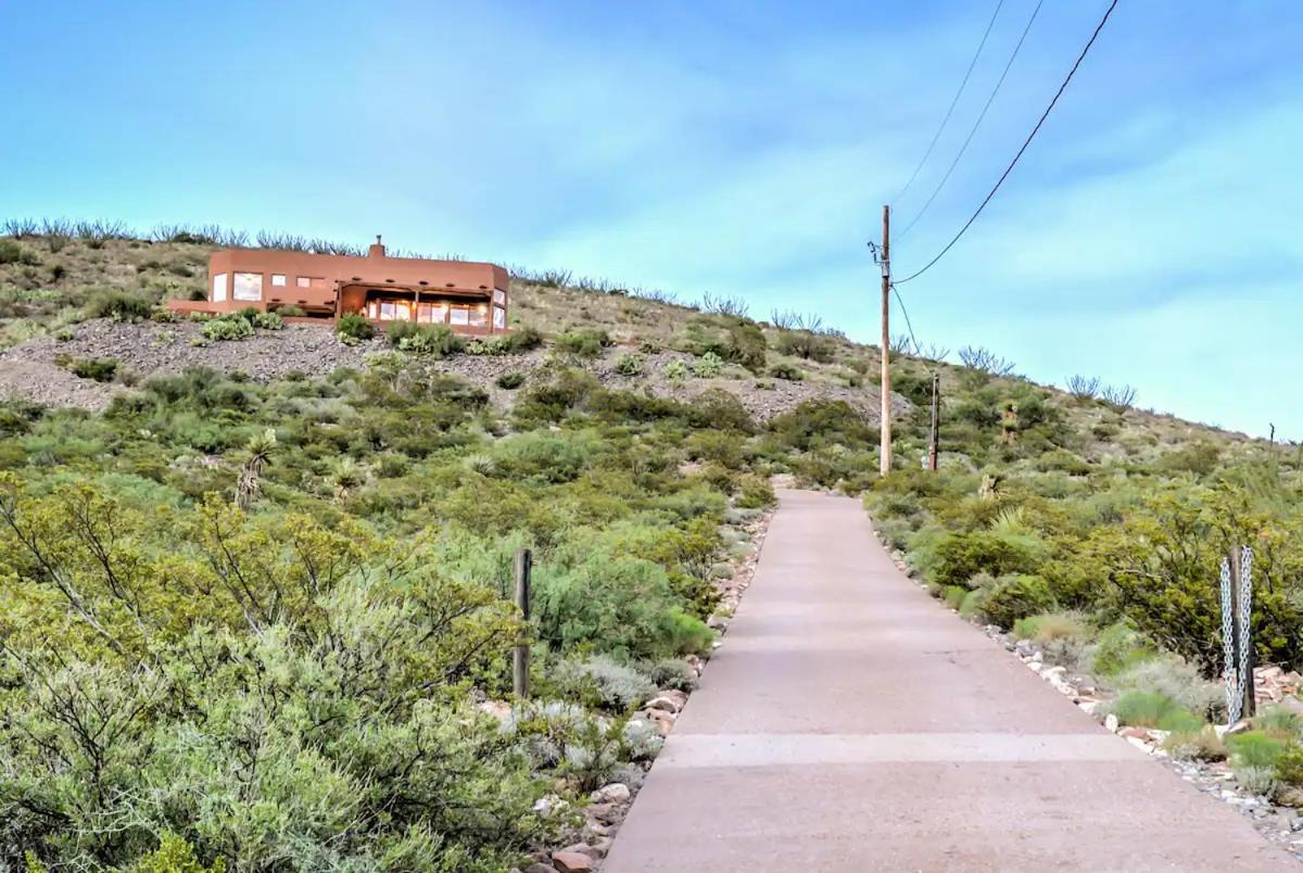 Executive Home in Soledad Canyon with amazing views view 4