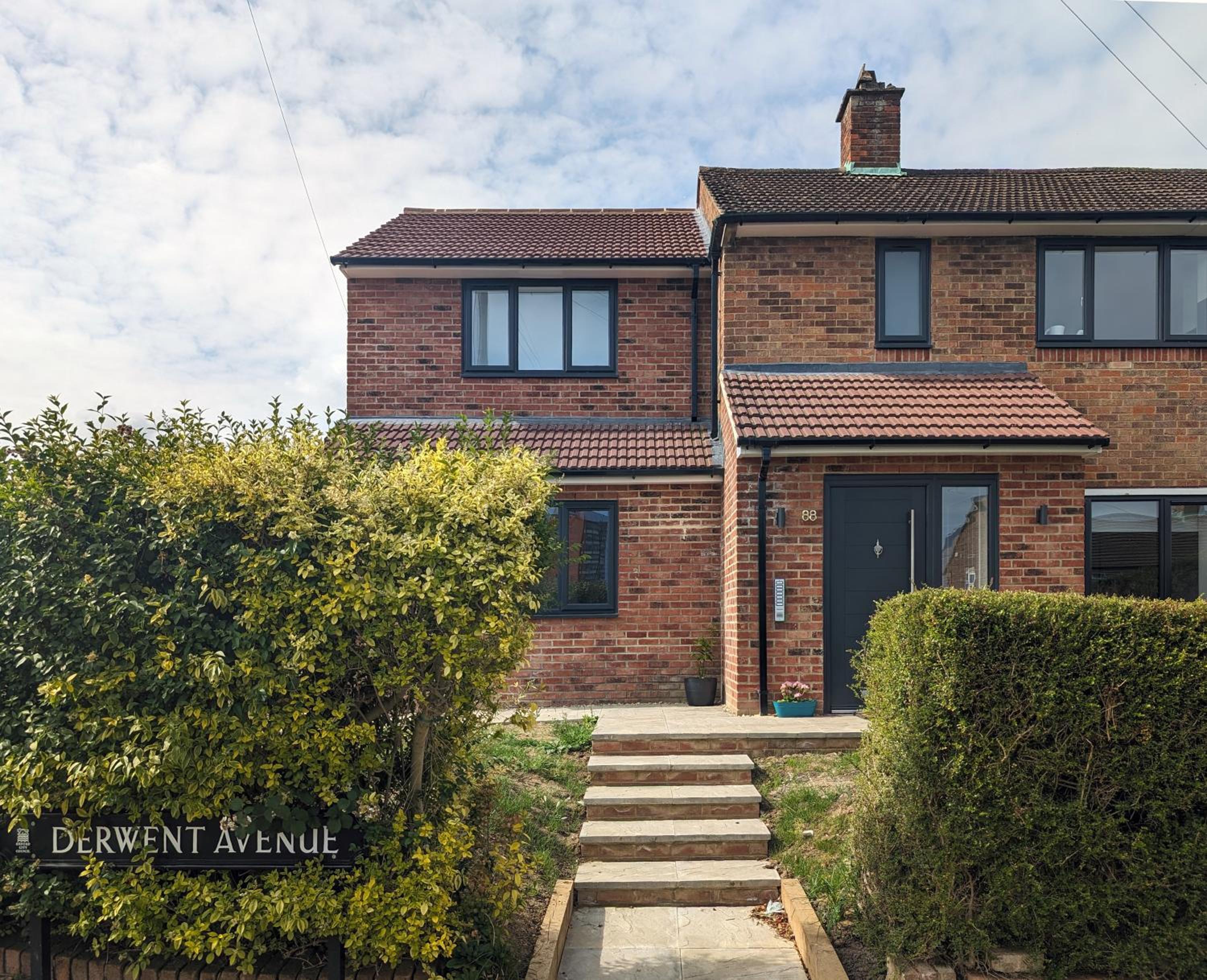 Derwent Avenue self-contained apartments in Headington view 3