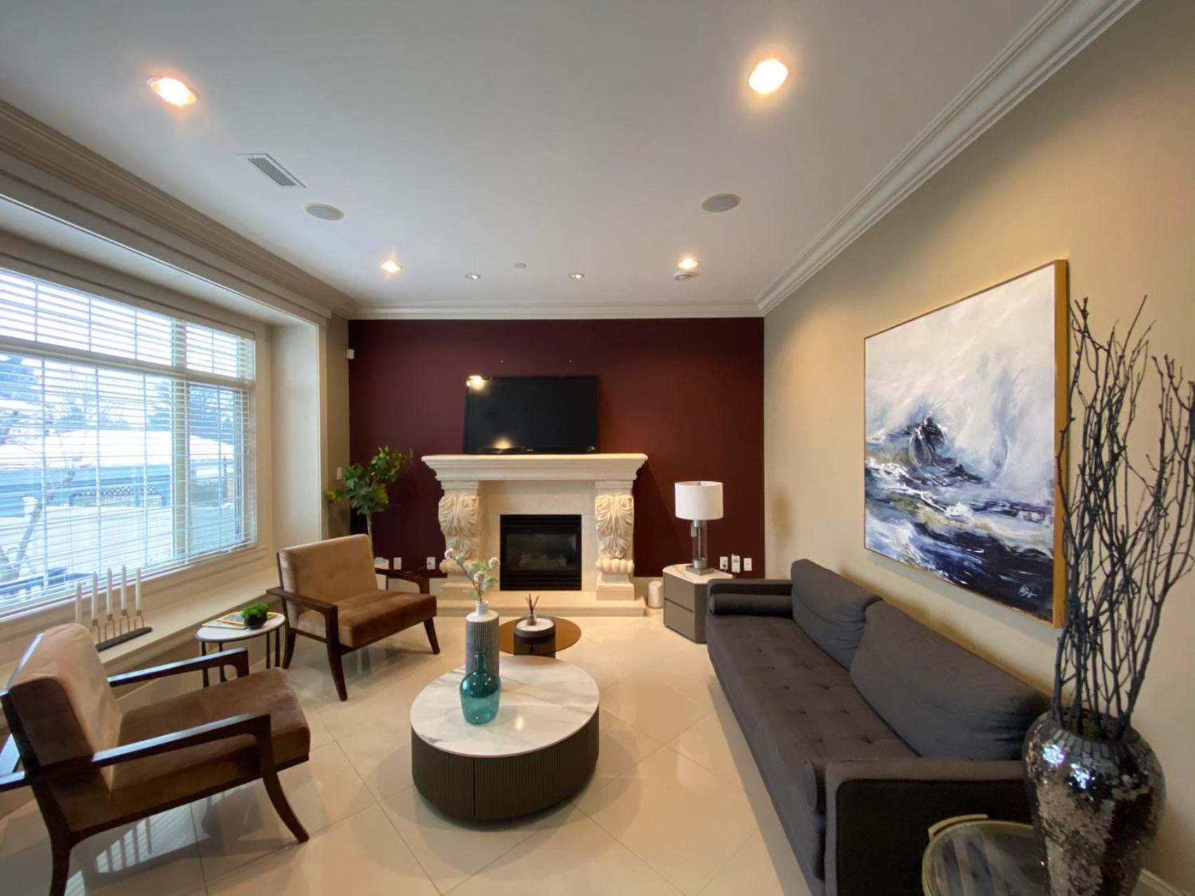 Luxury house with air-conditioning five rooms