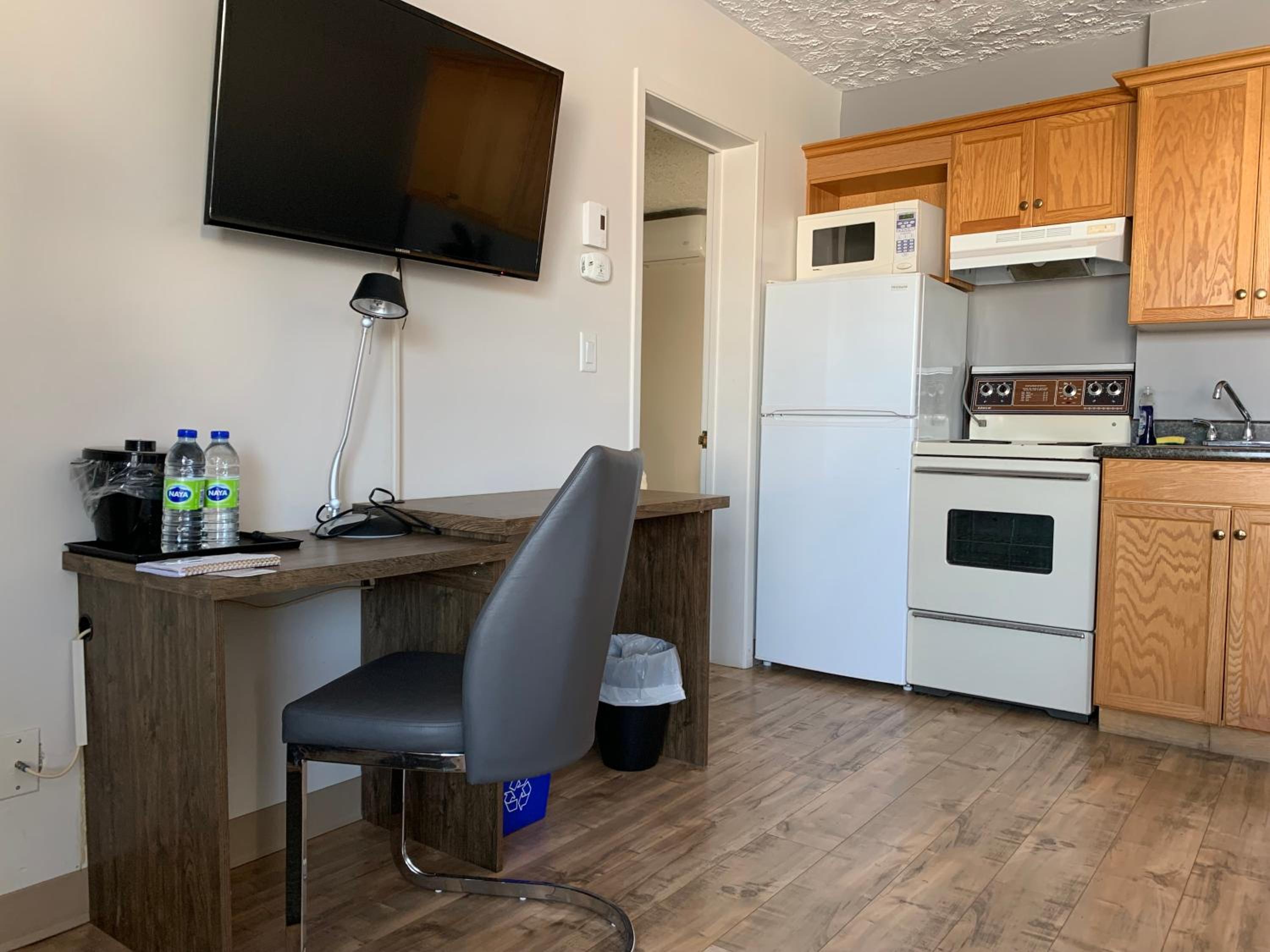 Dannys Suites, SureStay Collection by Best Western