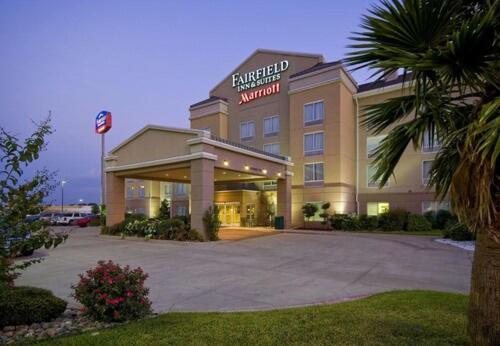 Hotel Fairfield Inn & Suites by Marriott Waco North - Image 1