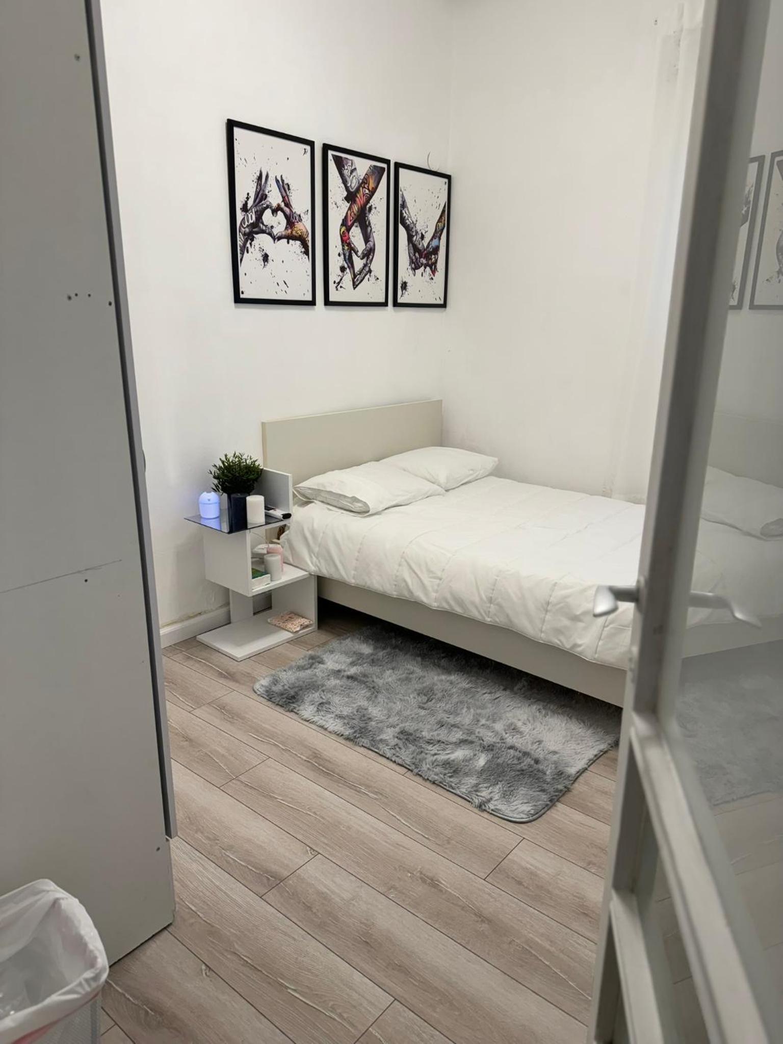 3 rooms apartment on the beach view 3