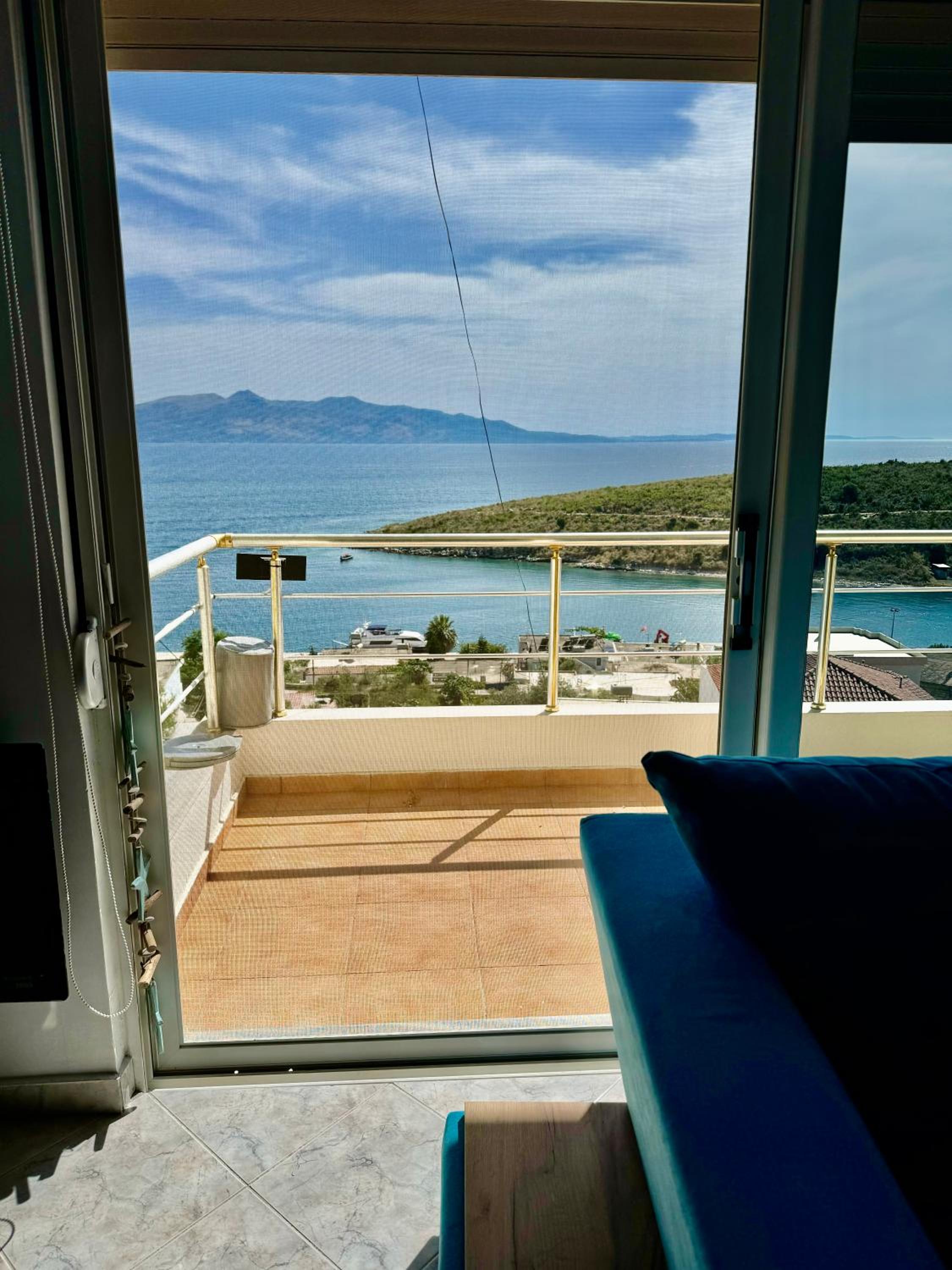 Comfy Blue Sarande