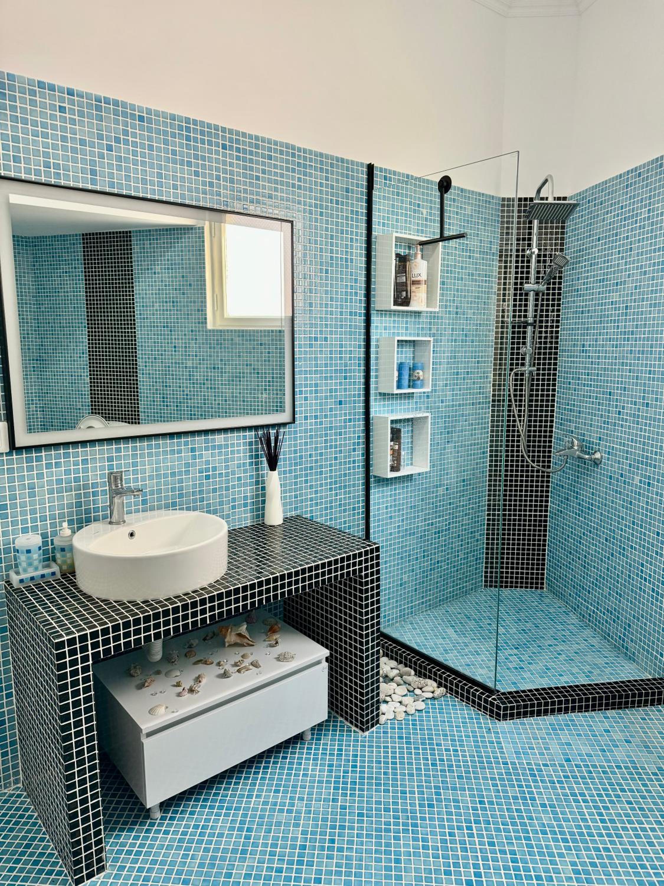 Comfy Blue Sarande