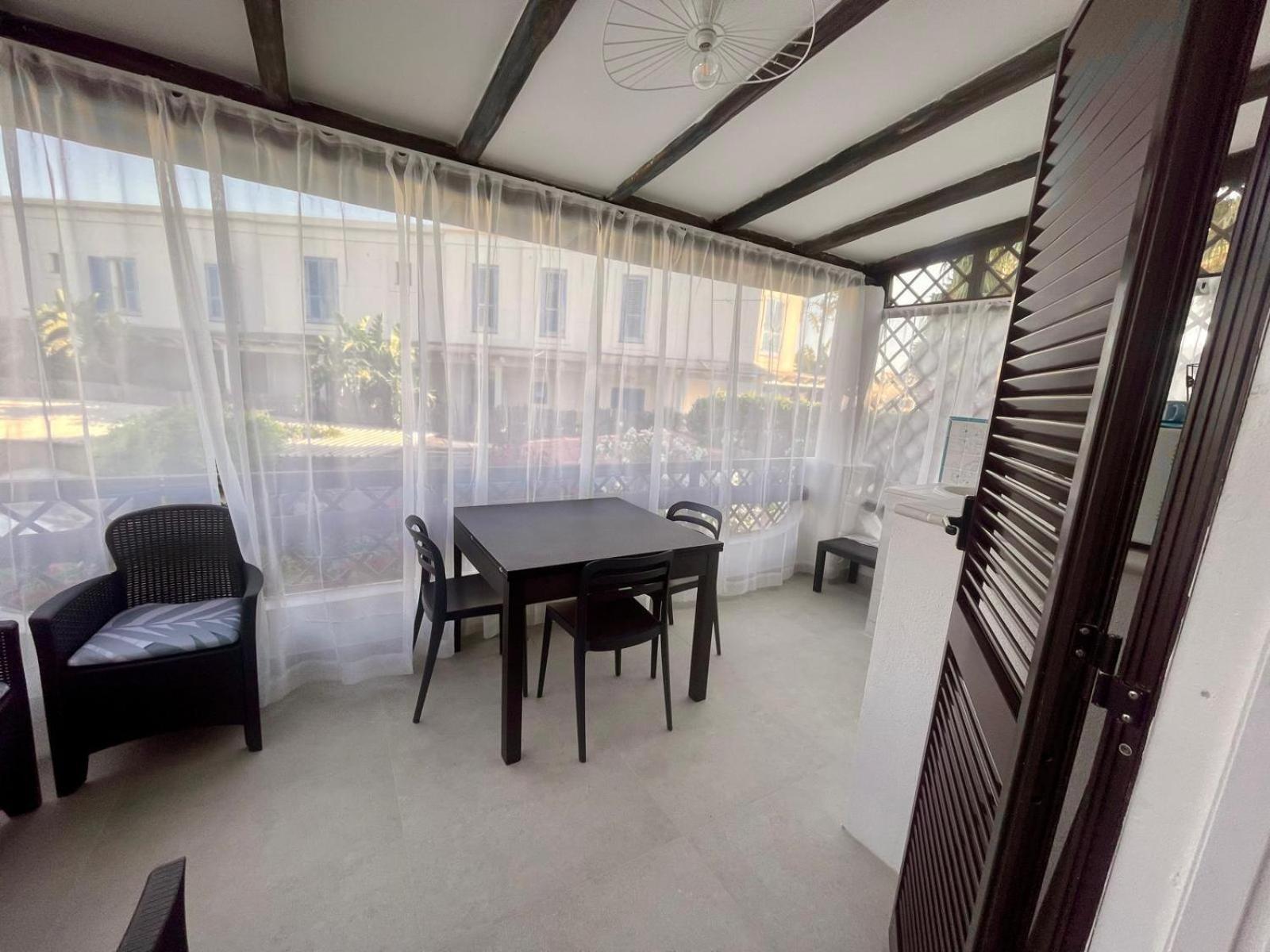 Vulcano Vacations - Kyria Luxury Apartment - Property Image 2