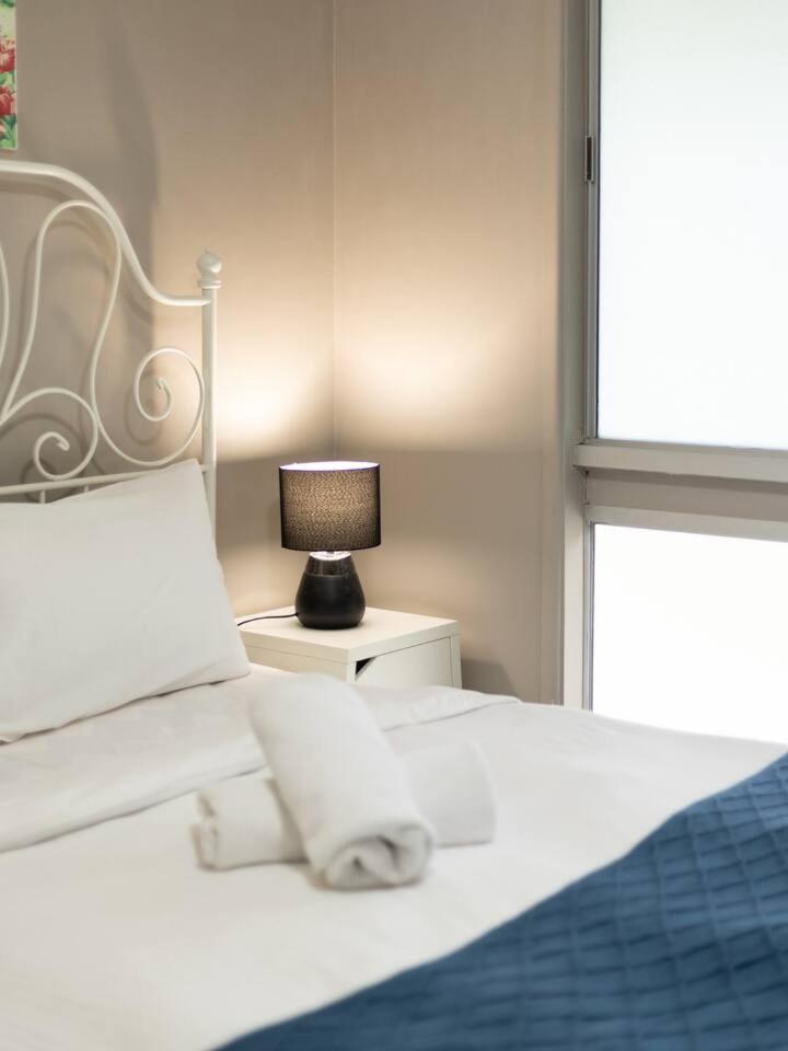 5 mins to Mall Convenient 4BR Home at Sunnybank