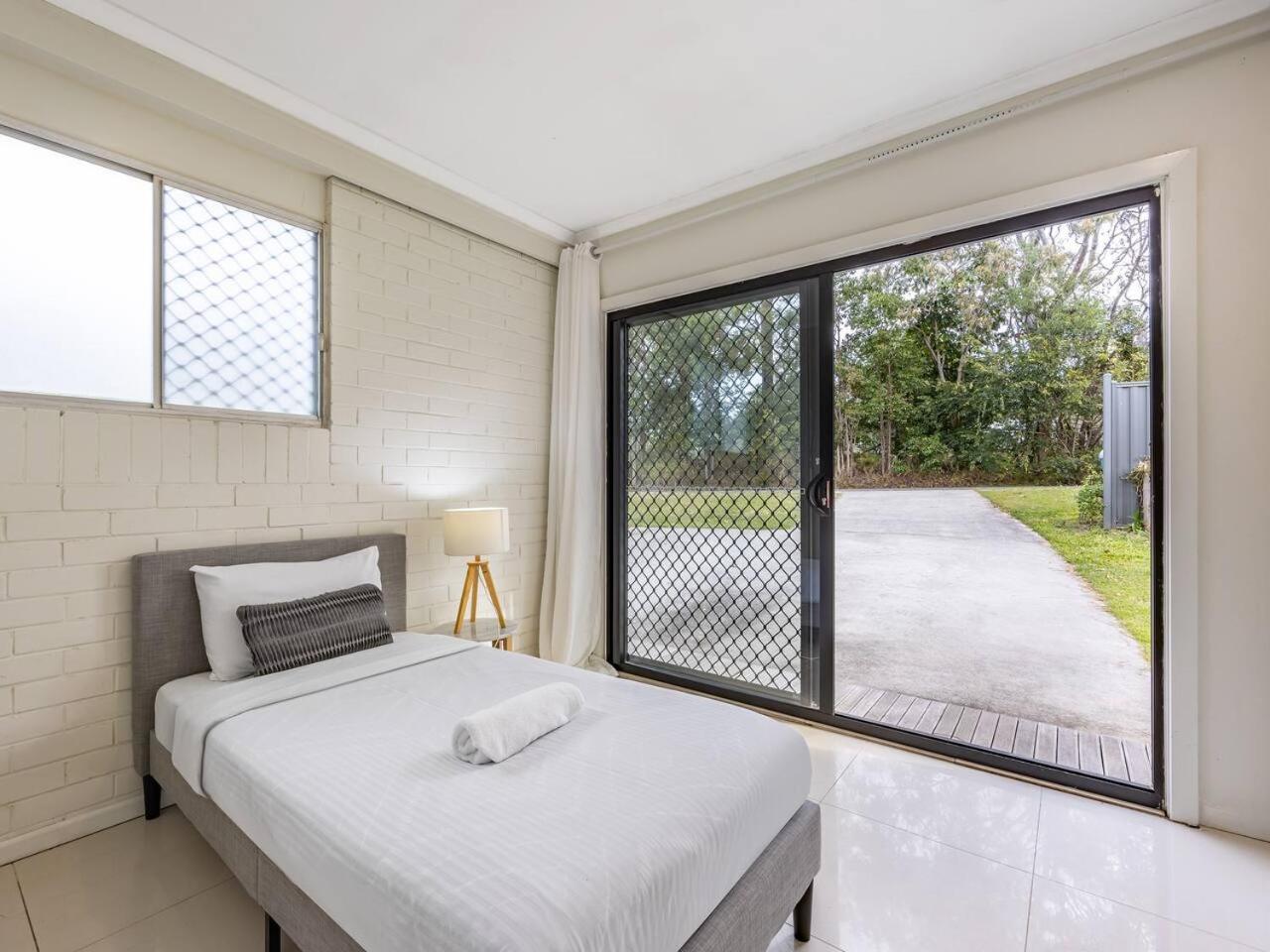 5 mins to Mall Convenient 4BR Home at Sunnybank