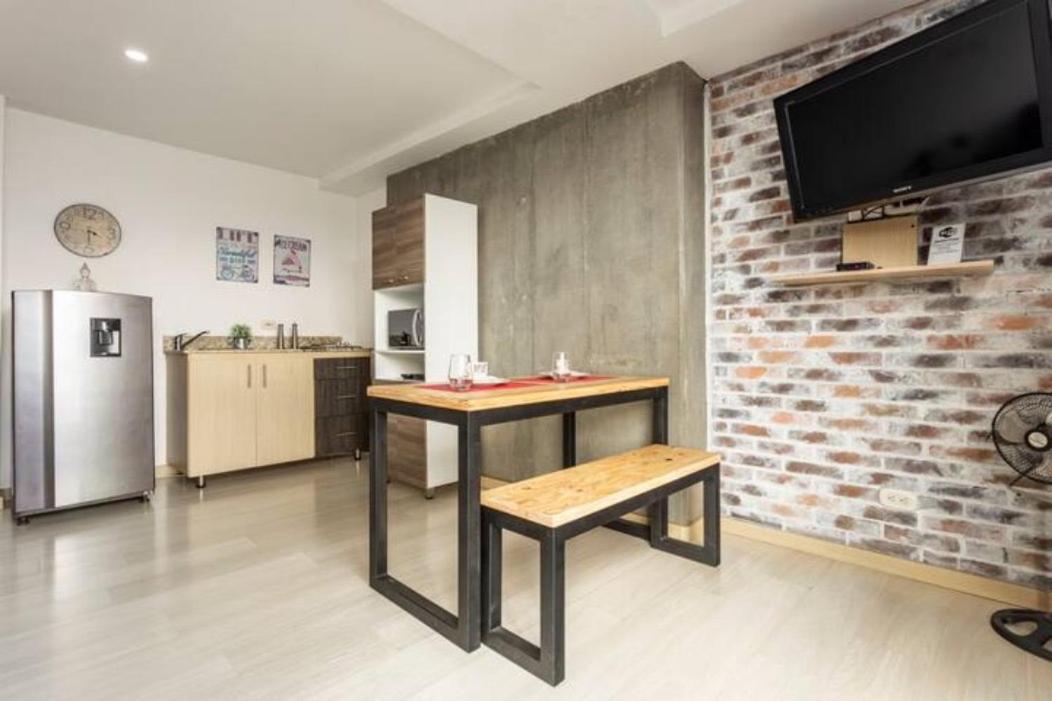 San Peter Aparta Suite en La 70 Laureles