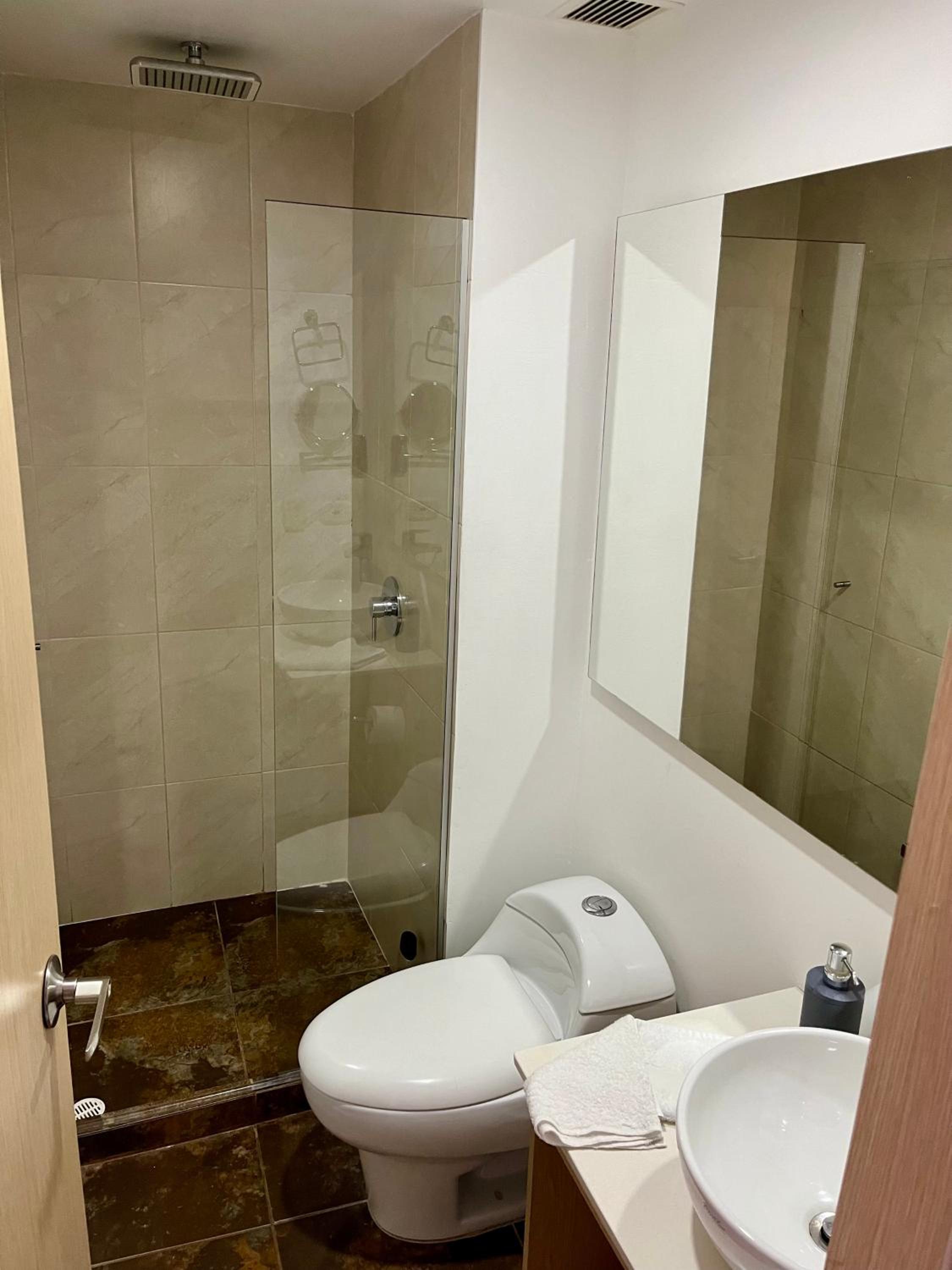 San Peter Aparta Suite en La 70 Laureles