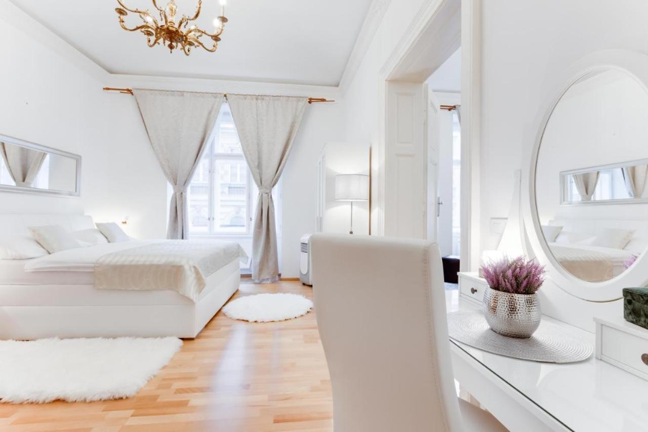 Wenceslas Square Royal Apartments