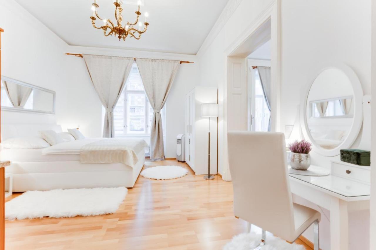 Wenceslas Square Royal Apartments