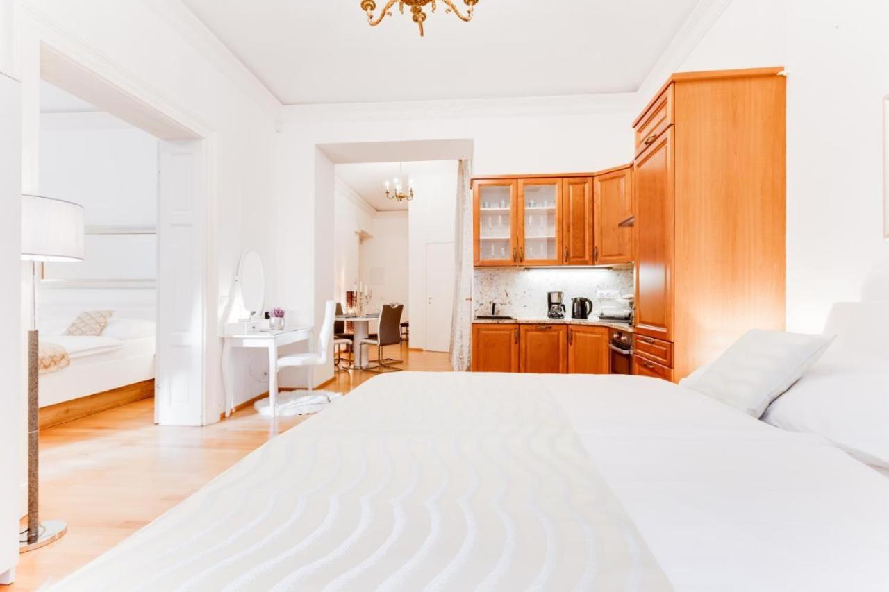 Wenceslas Square Royal Apartments