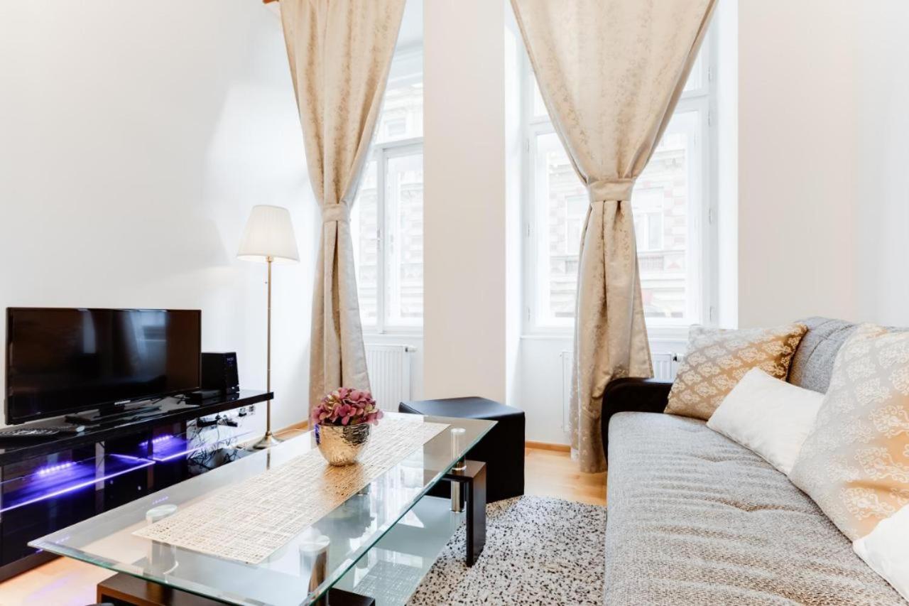 Wenceslas Square Royal Apartments