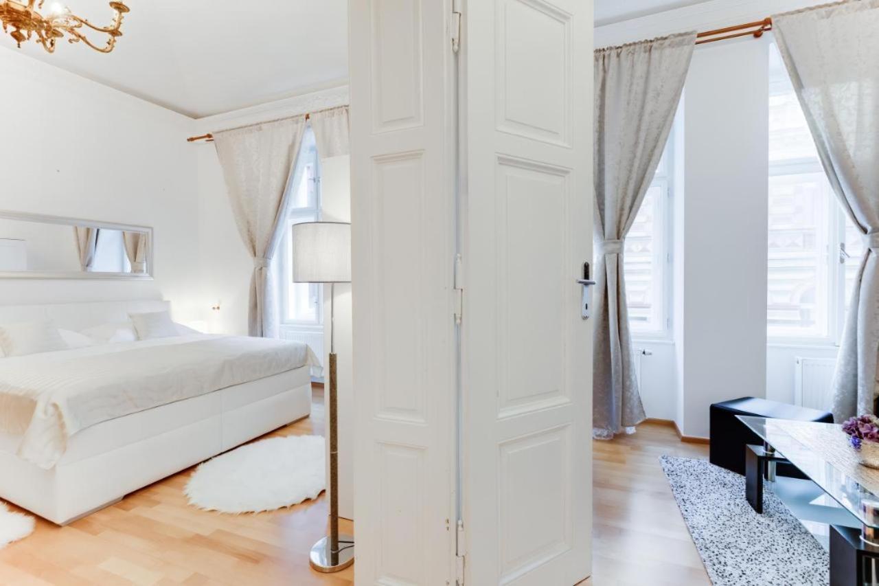Wenceslas Square Royal Apartments