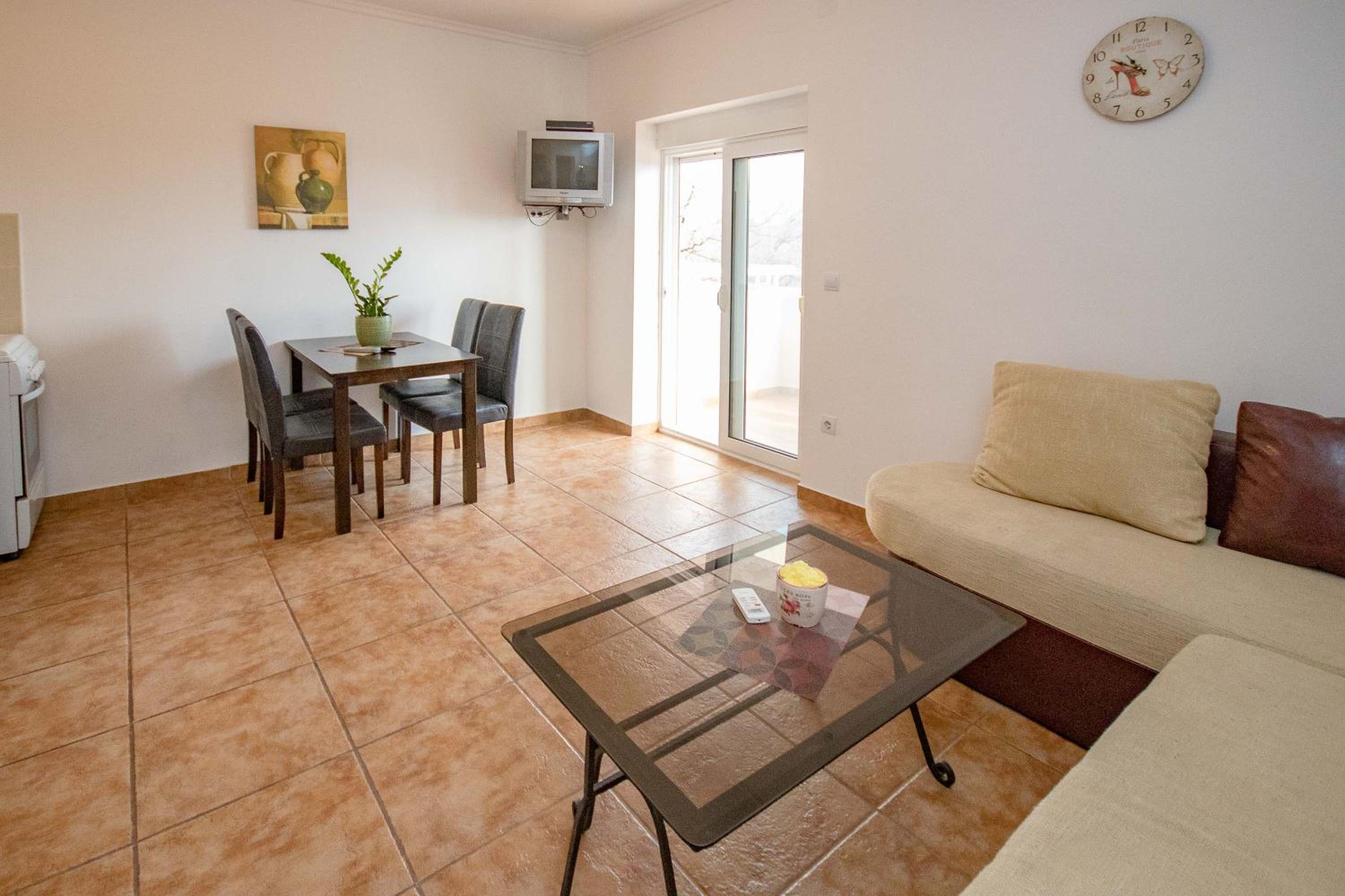 Sea Whisper Apartment