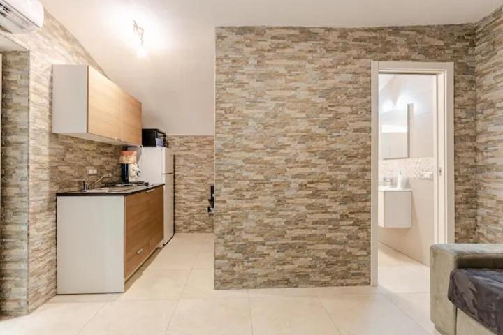 Noble loft in historical building - 800m Subway
