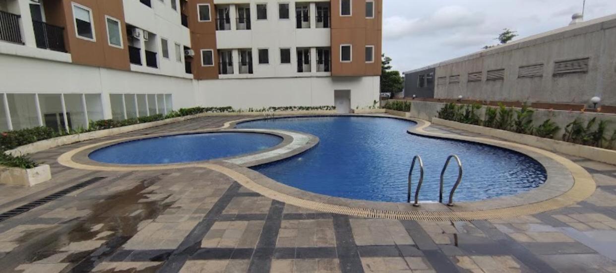 Luxury Studio Apartment at Urban Heights Residences by DR Rooms view 3