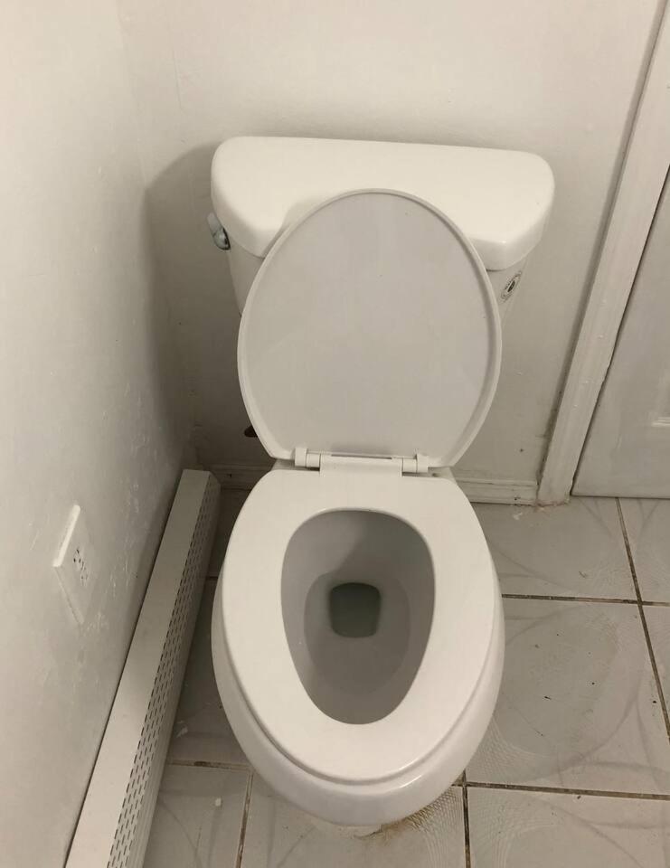 Private 3 bedroom and 1 bathroom house, direct NYC Manhattan train a 15 minute walk away, MetLife Stadium FIFA World Cup 35 minutes away