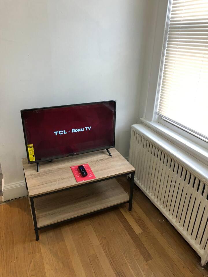 Spacious 2-bedroom apartment with 1-bathroom and private street entrance, MetLife Stadium FIFA World Cup 25 minutes away