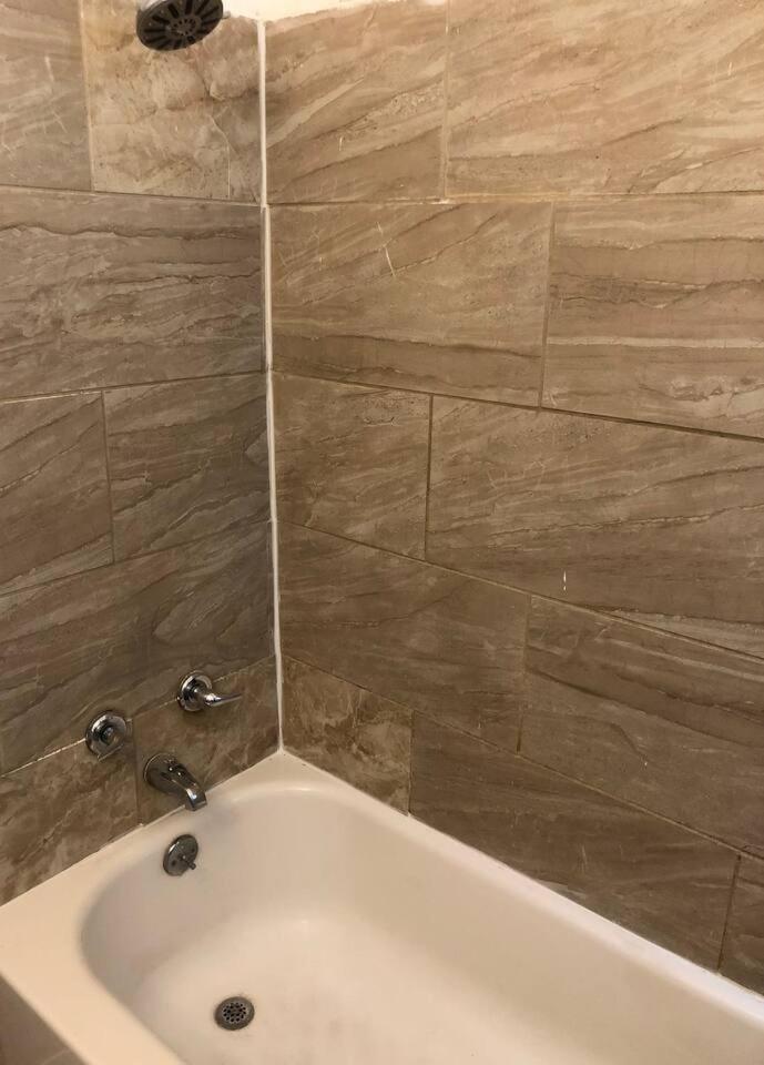 Spacious 2-bedroom apartment with 1-bathroom and private street entrance, MetLife Stadium FIFA World Cup 25 minutes away