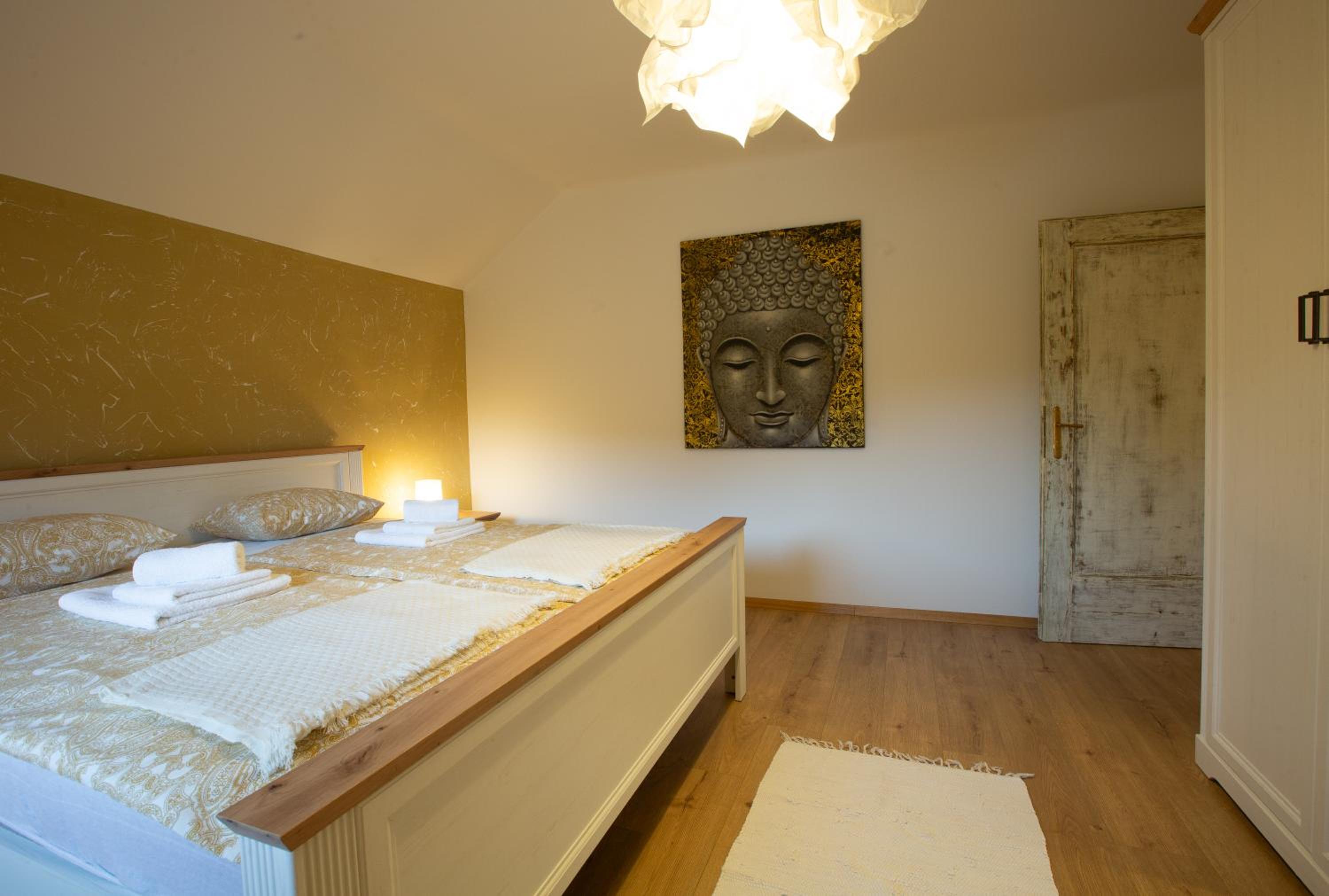 Apartment Etjan