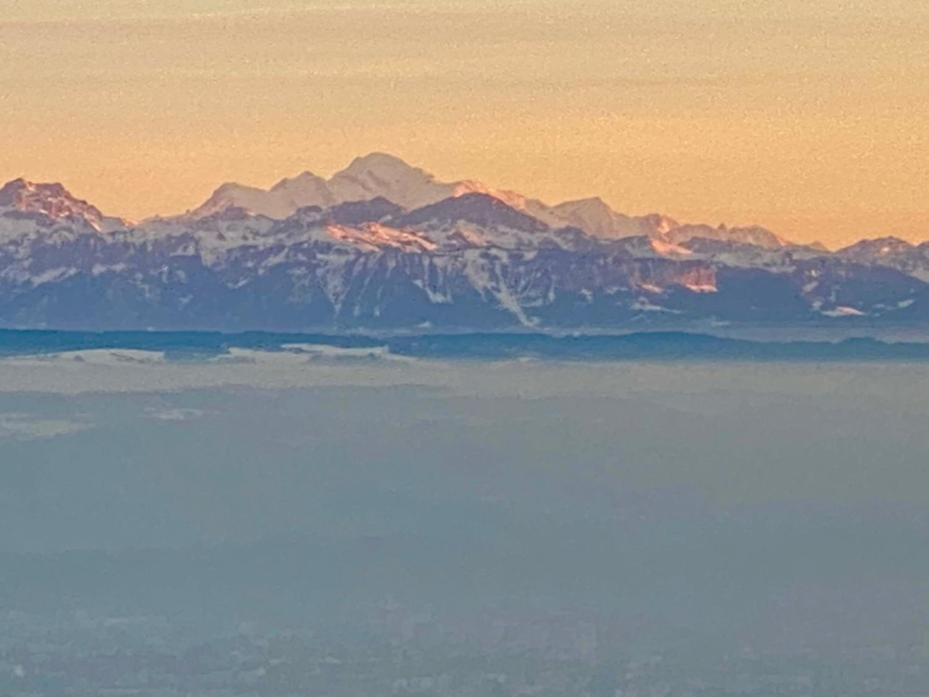 Chalet avec vue panoramique alpes et lac