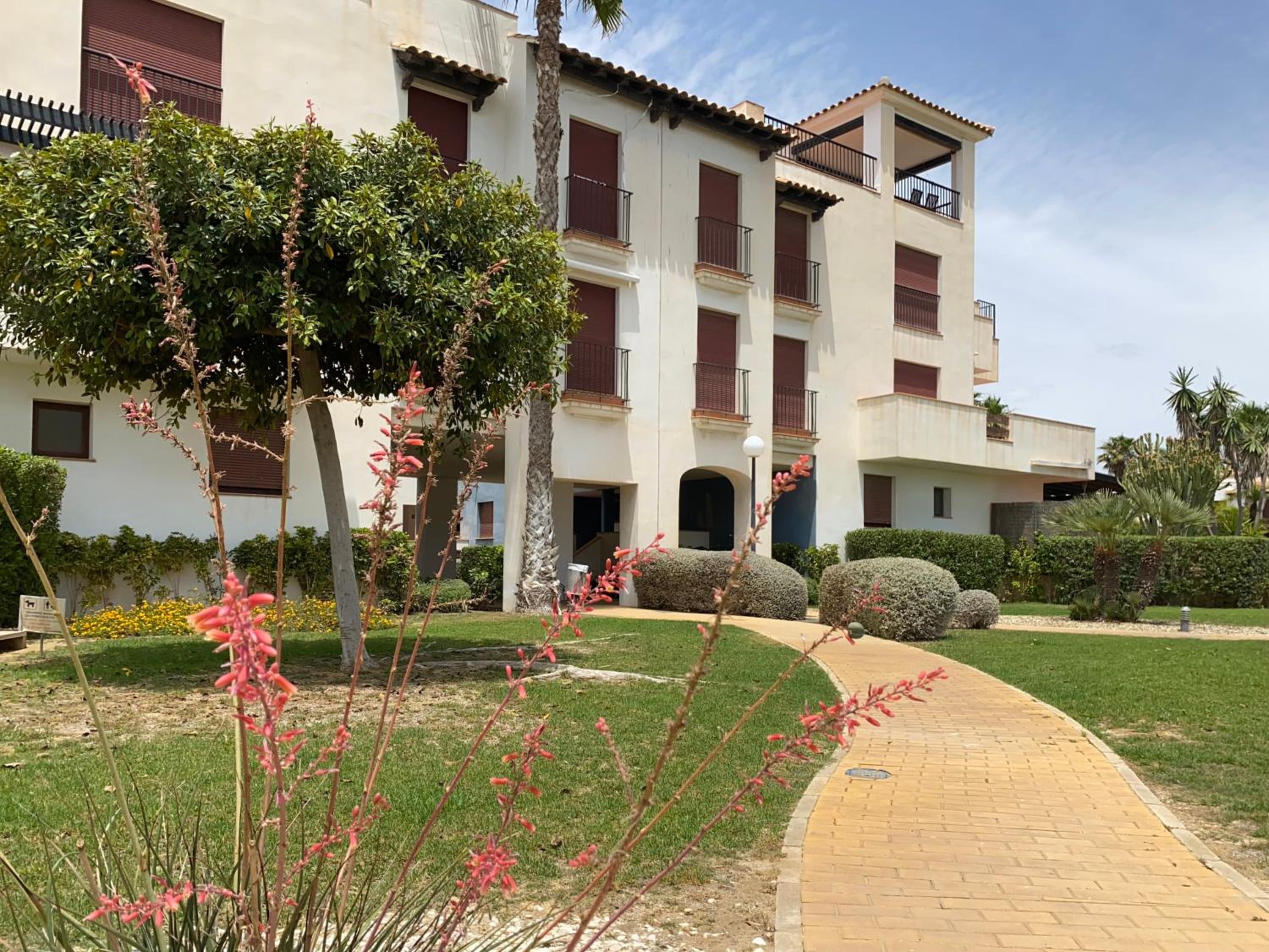 VERA Mar y Jardín view 3