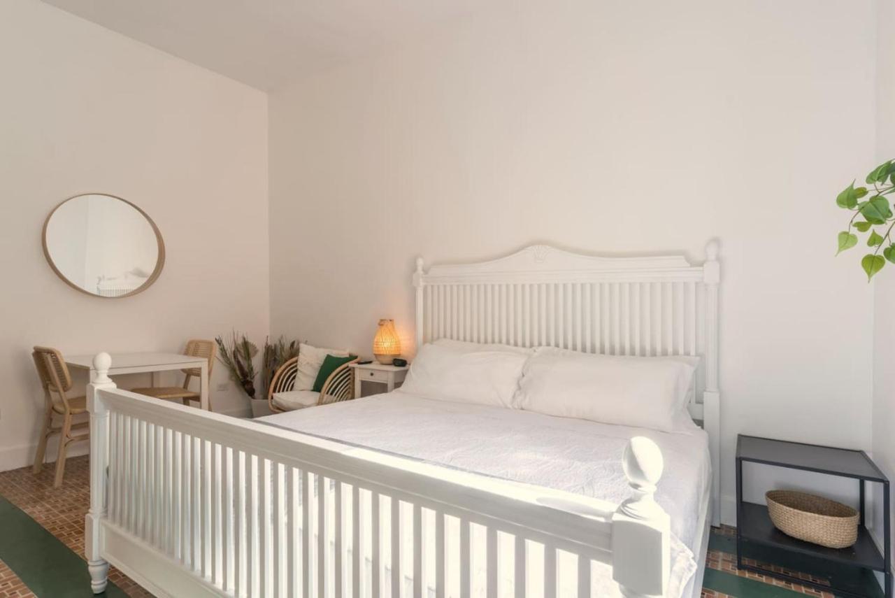 Maison Rouge - Room 4 view 5