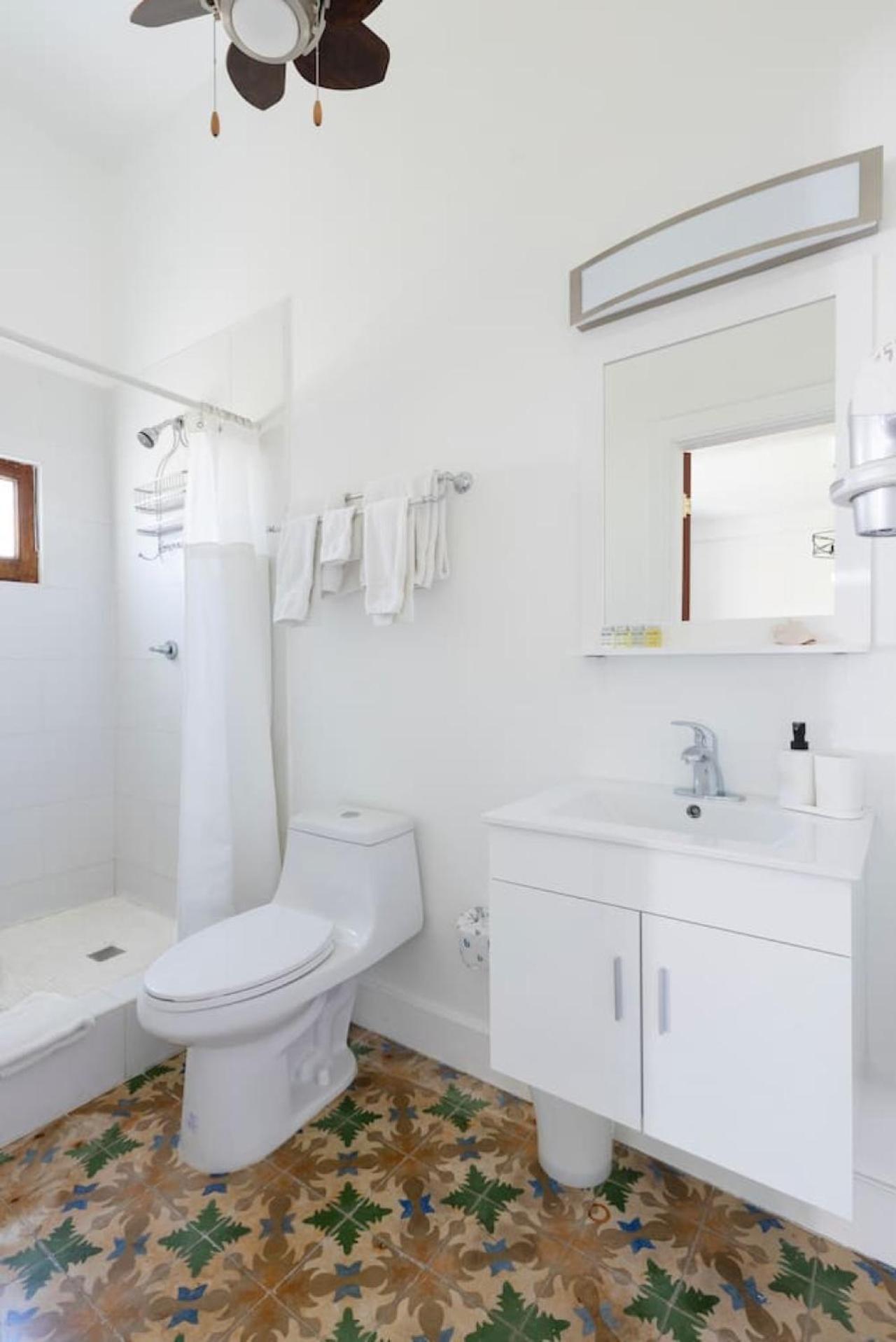 Maison Rouge - Room 3 view 5