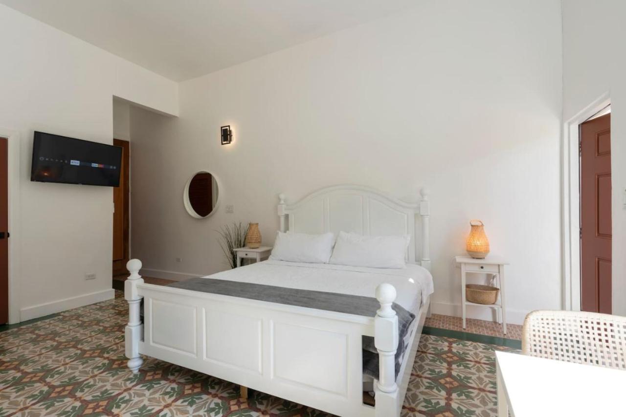 Maison Rouge -Room 1 view 5