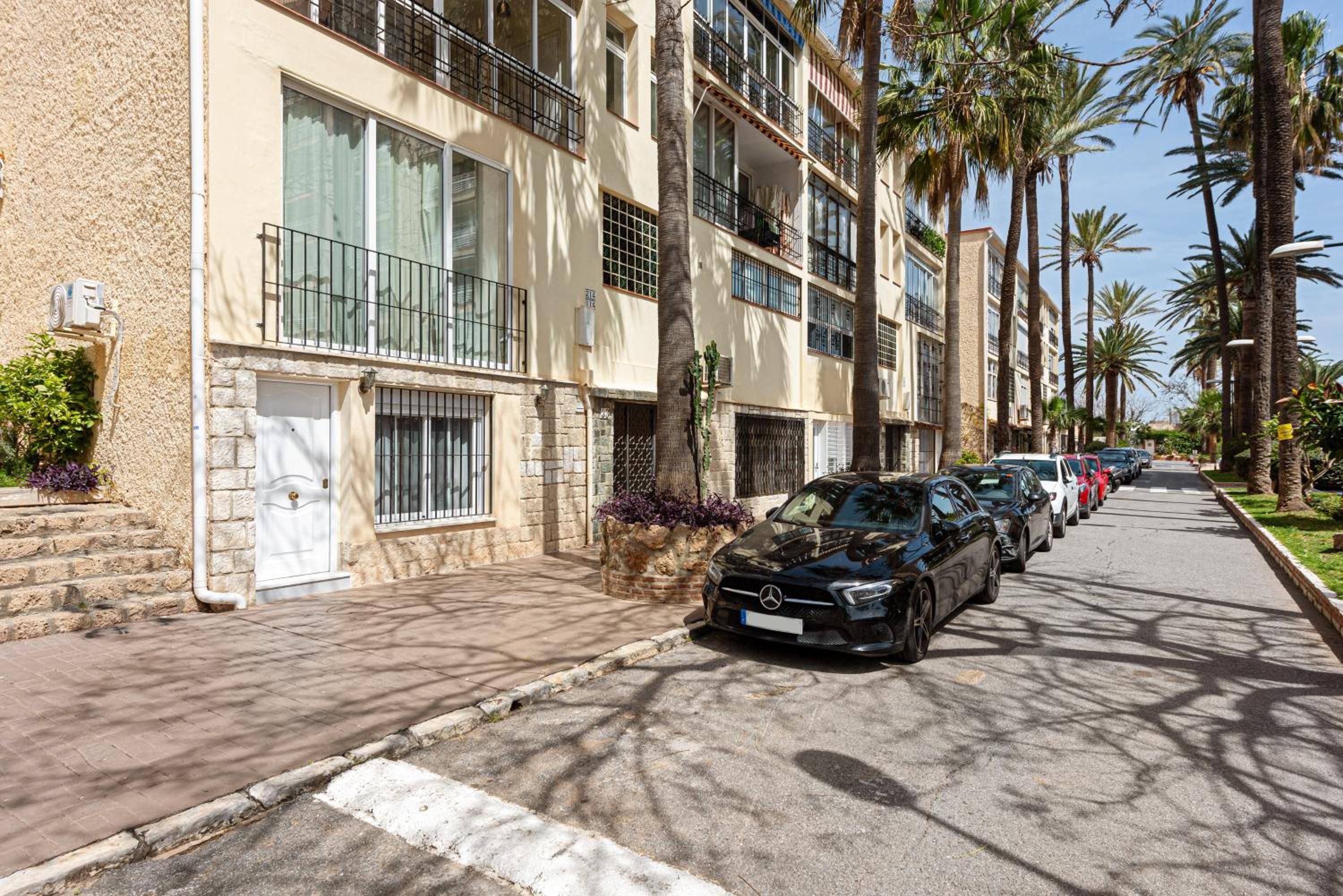Roca Apt Private swimming pool Beach Parking