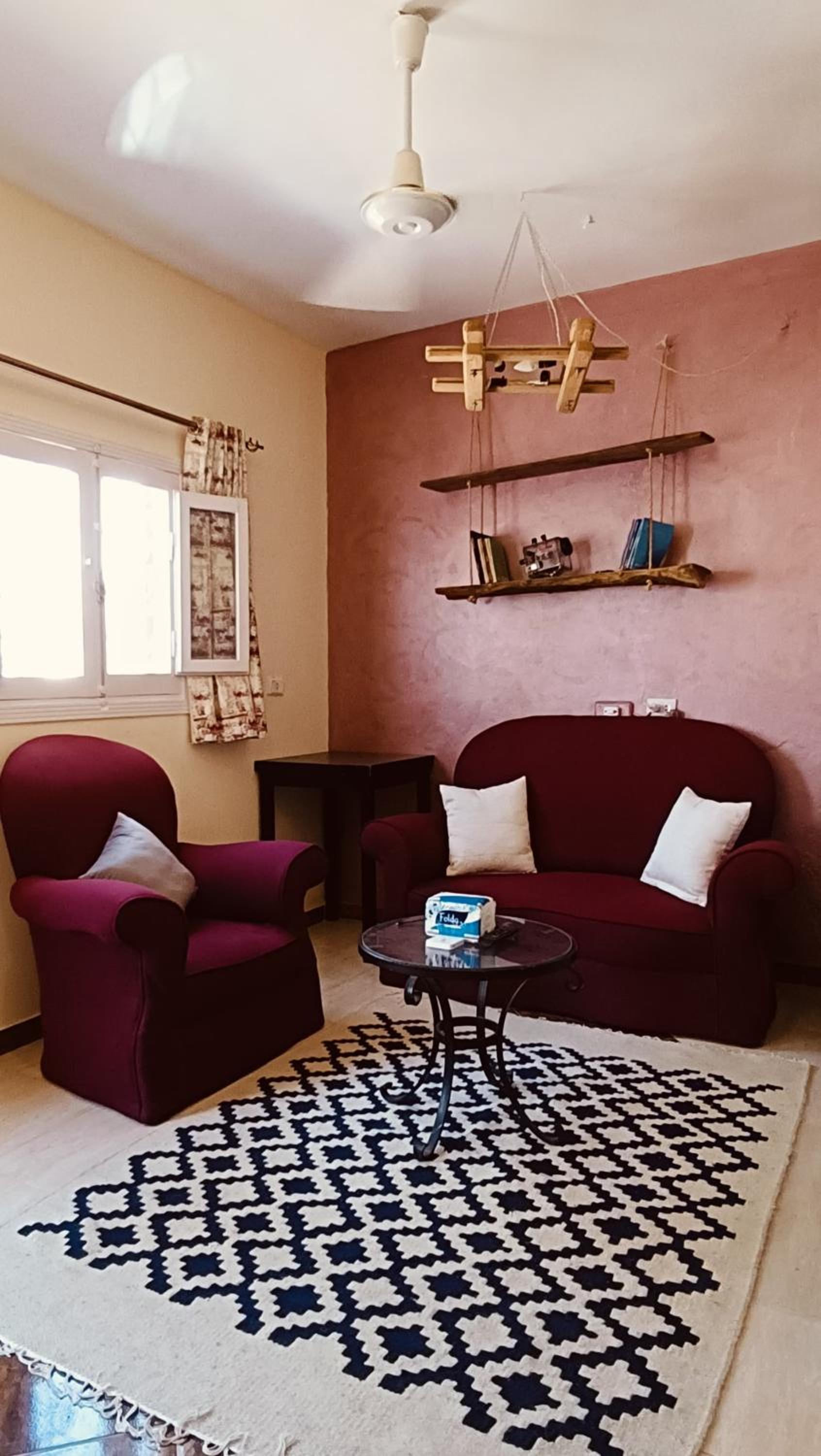 One Bedroom House with a Private Garden
