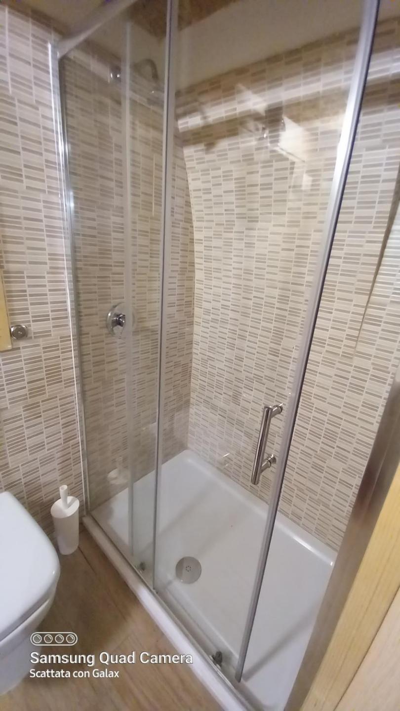 La ringhiera 89 en Taranto — bathroom