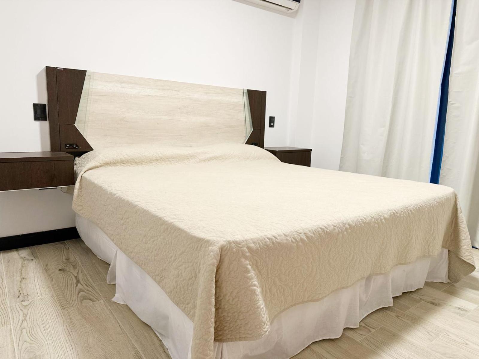 Constantino 6 Apartments