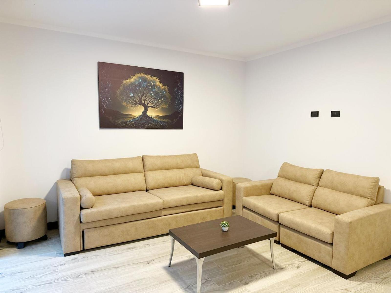 Constantino 6 Apartments